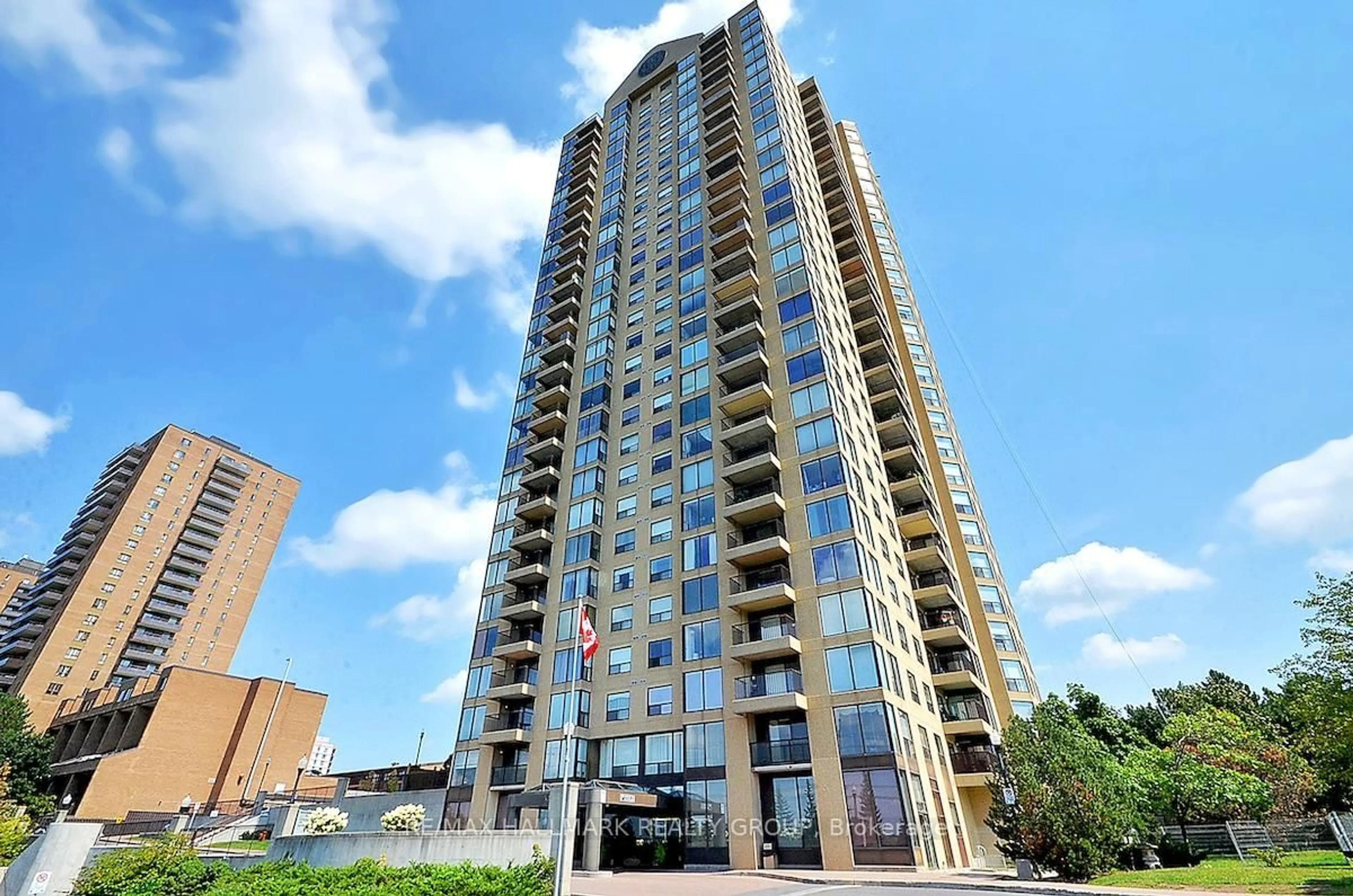 Unknown for 545 St Laurent Blvd #1703, Ottawa Ontario K1K 4H9