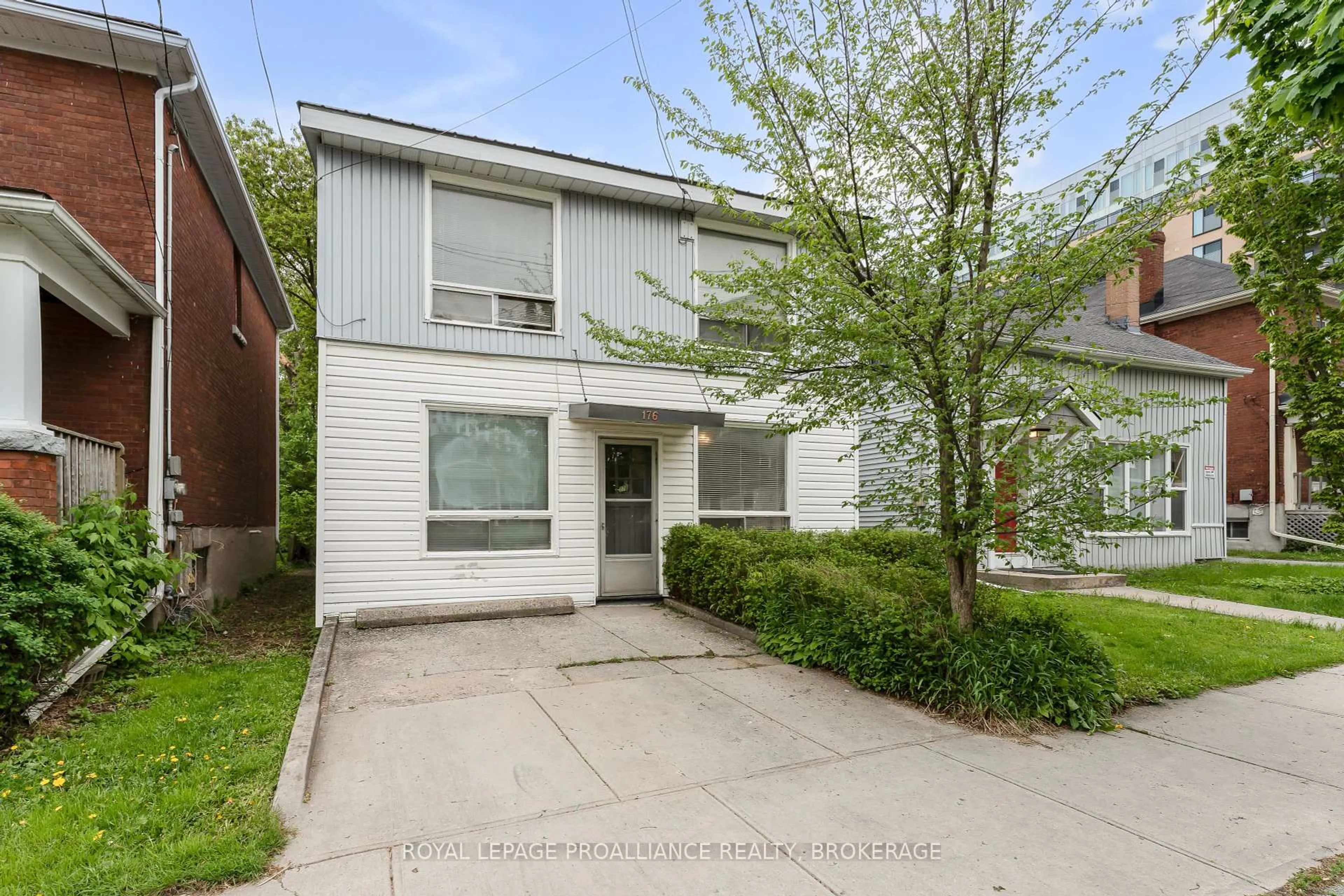 Home with brick exterior material, street for 176 Nelson St, Kingston Ontario K7L 3X1