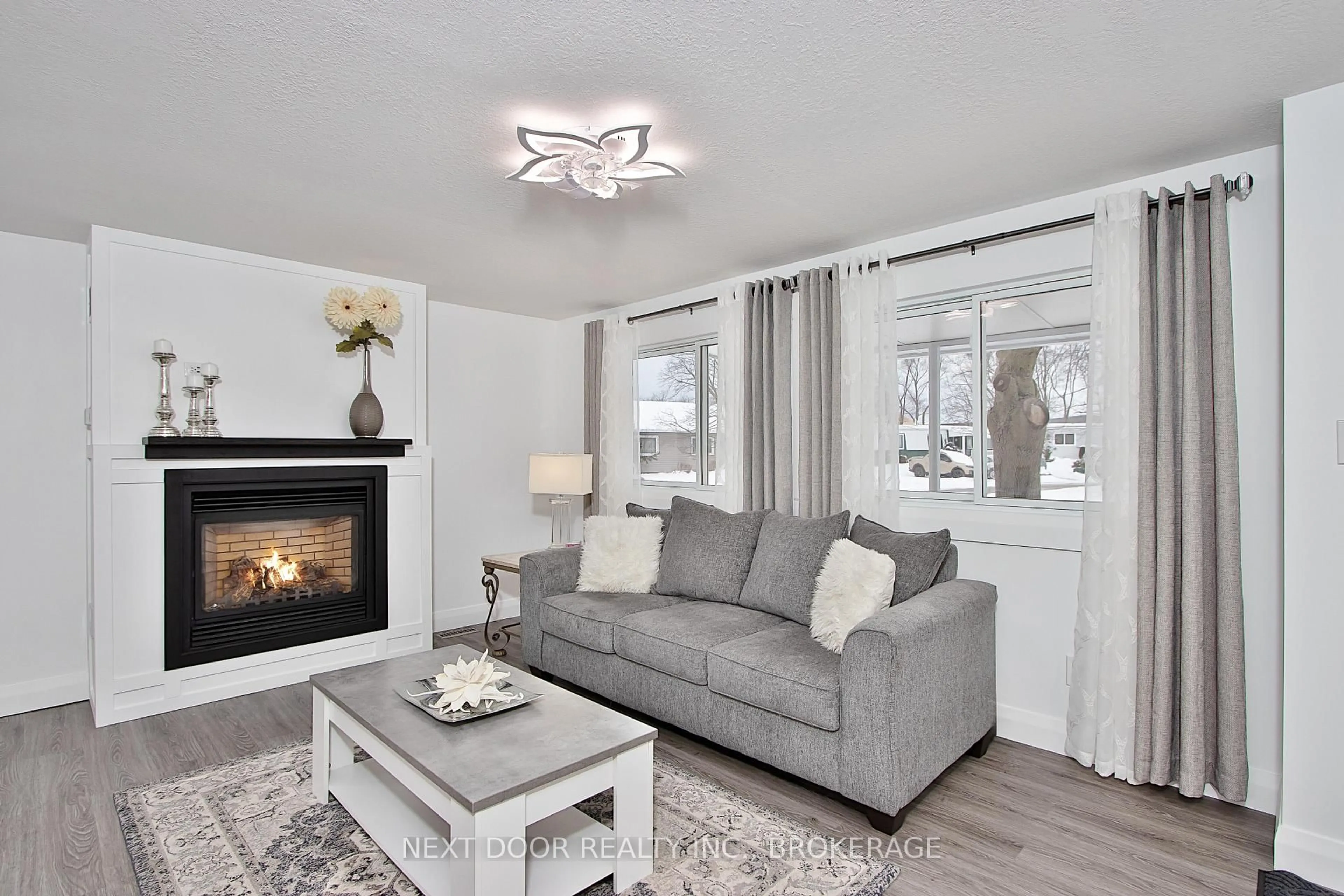 Living room with furniture, unknown for 46 St. Andrews Pl, South Huron Ontario N0M 1T0