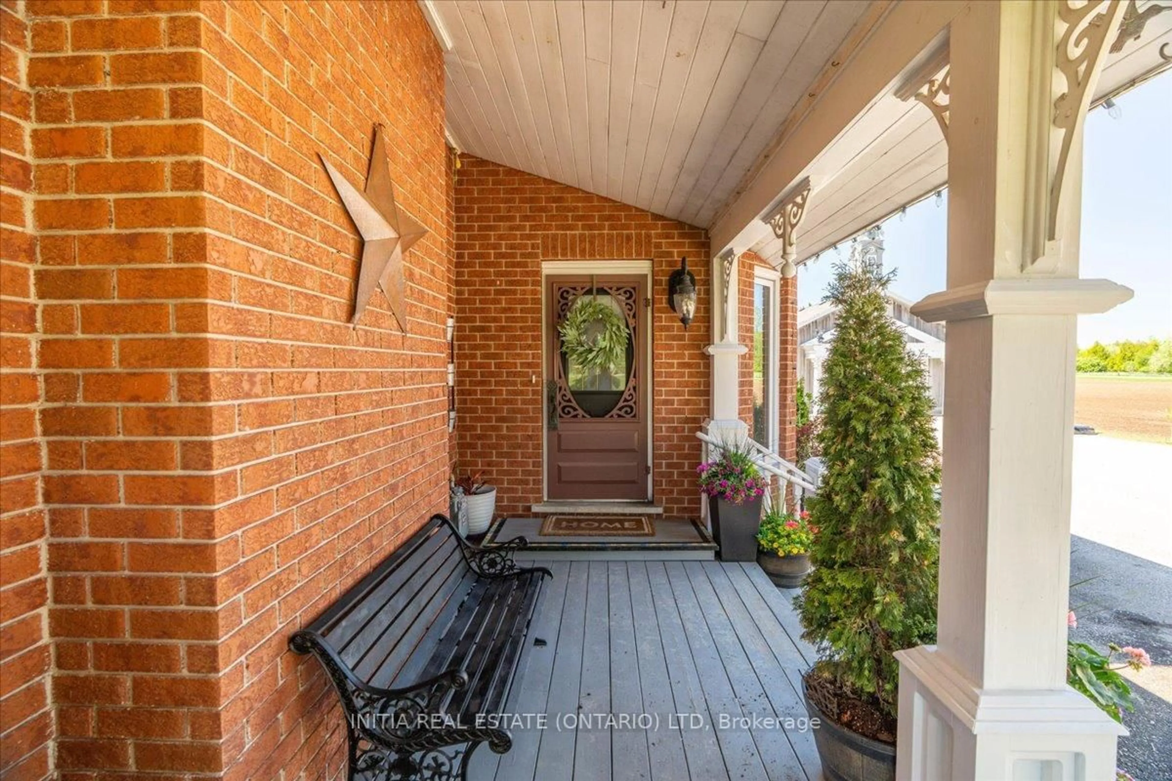 Unknown for 77687 London Rd, Bluewater Ontario N0M 1L0