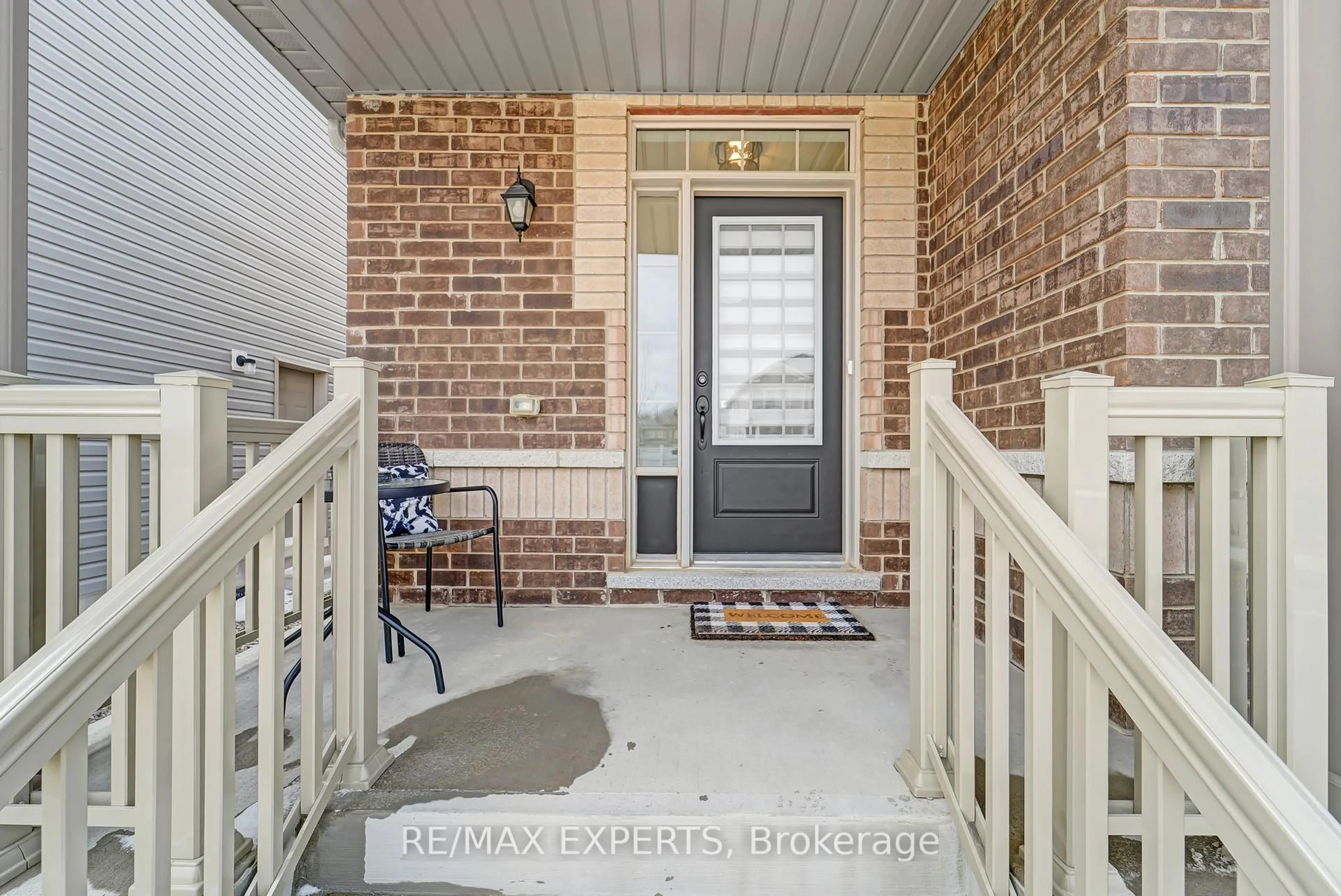 Indoor entryway for 440 Black Cherry Cres, Shelburne Ontario L9V 3Y7
