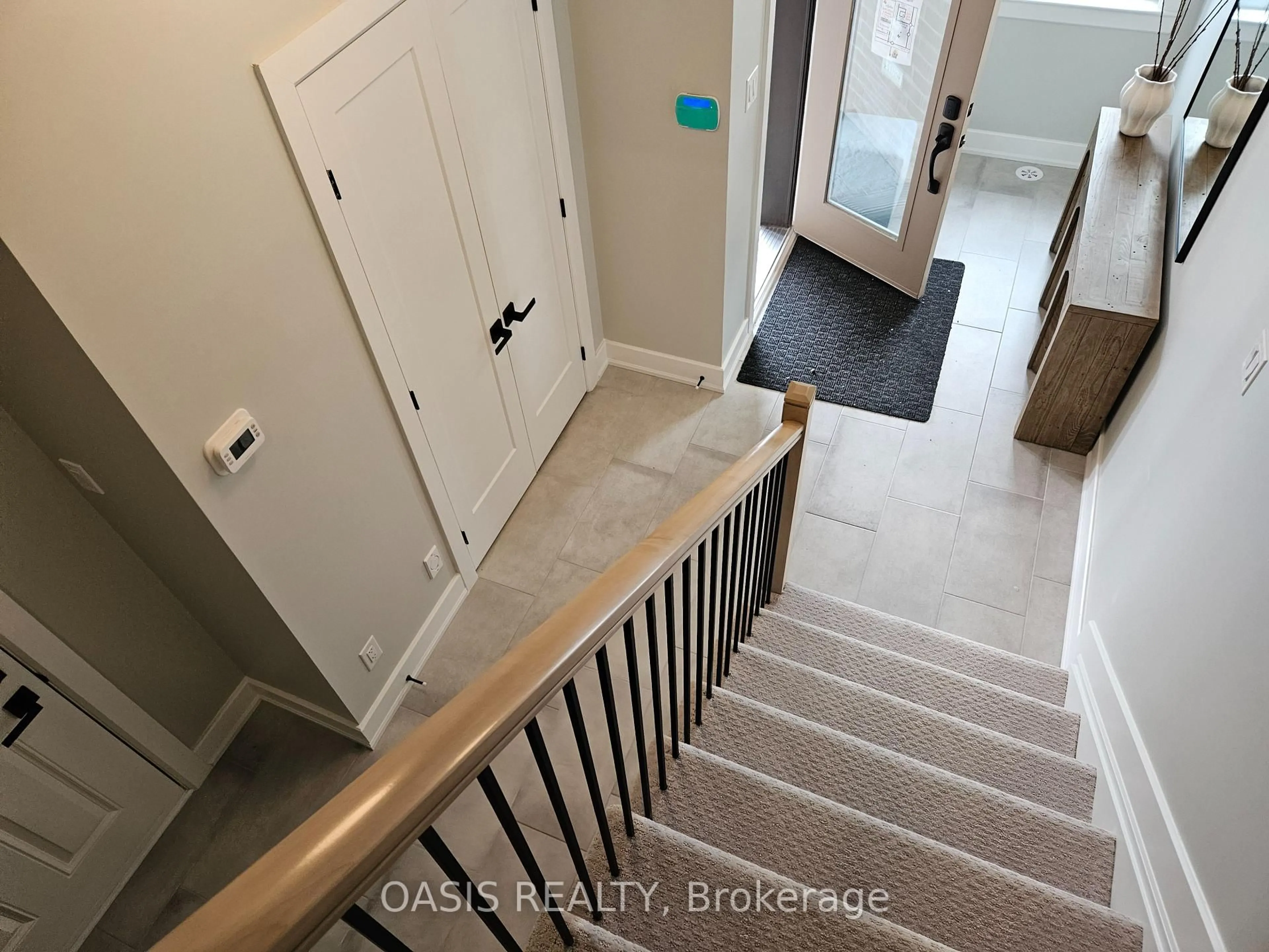 Indoor entryway for 81 Rawah Private, Stittsville Ontario K2S 3E2