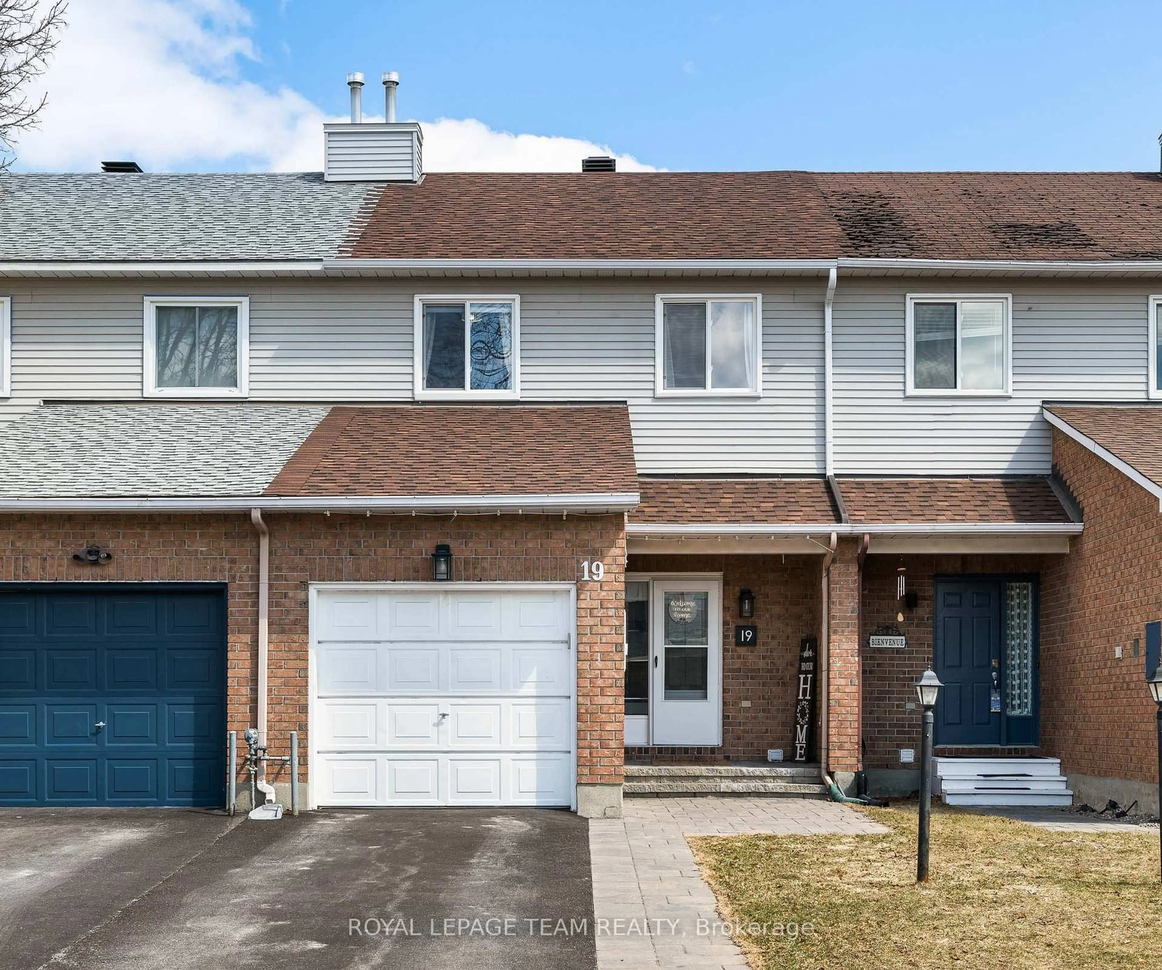 Unknown for 19 Armadale Cres, Ottawa Ontario K2J 4A4