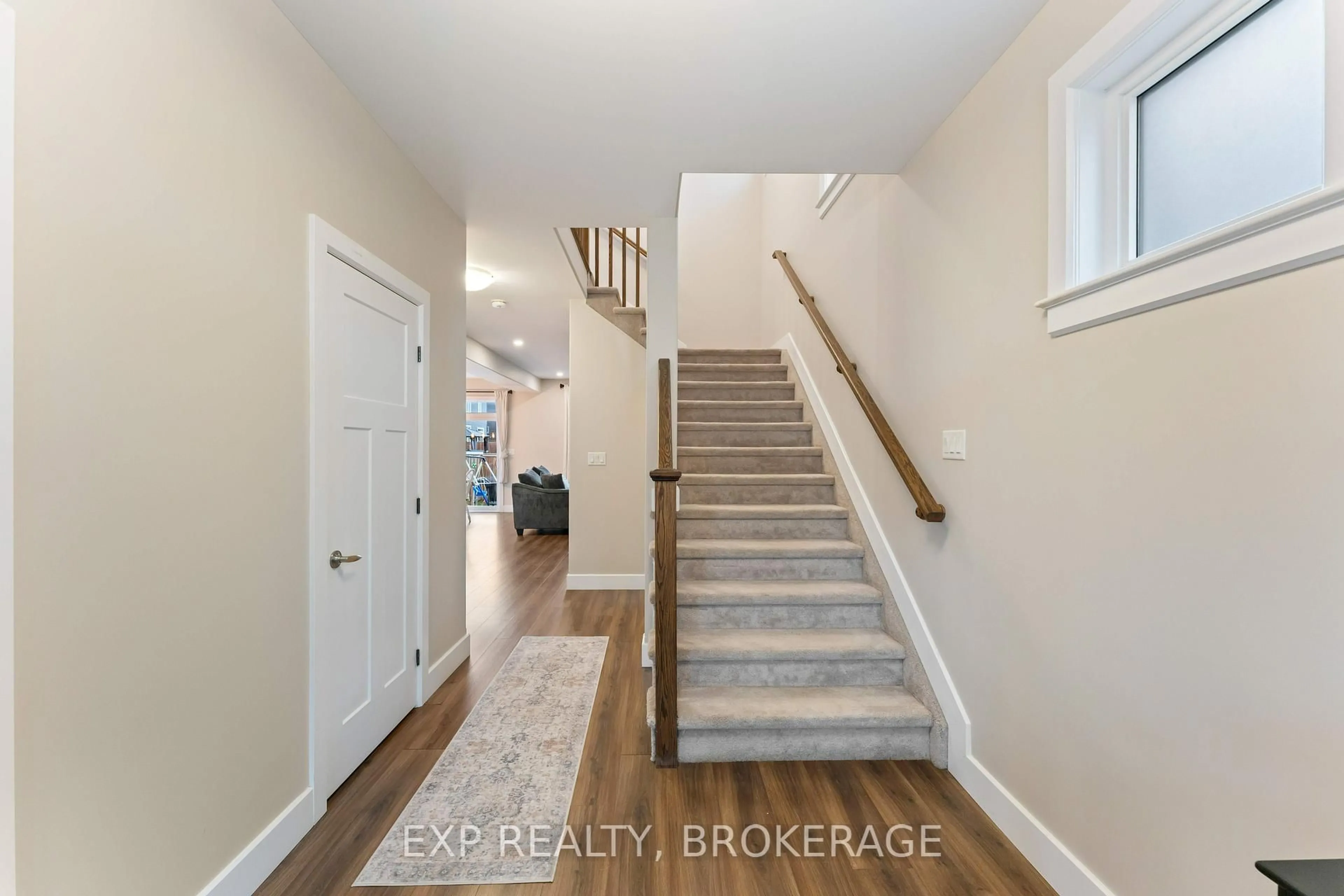 Indoor entryway for 107 Hazlett St, Loyalist Ontario K7N 0C1