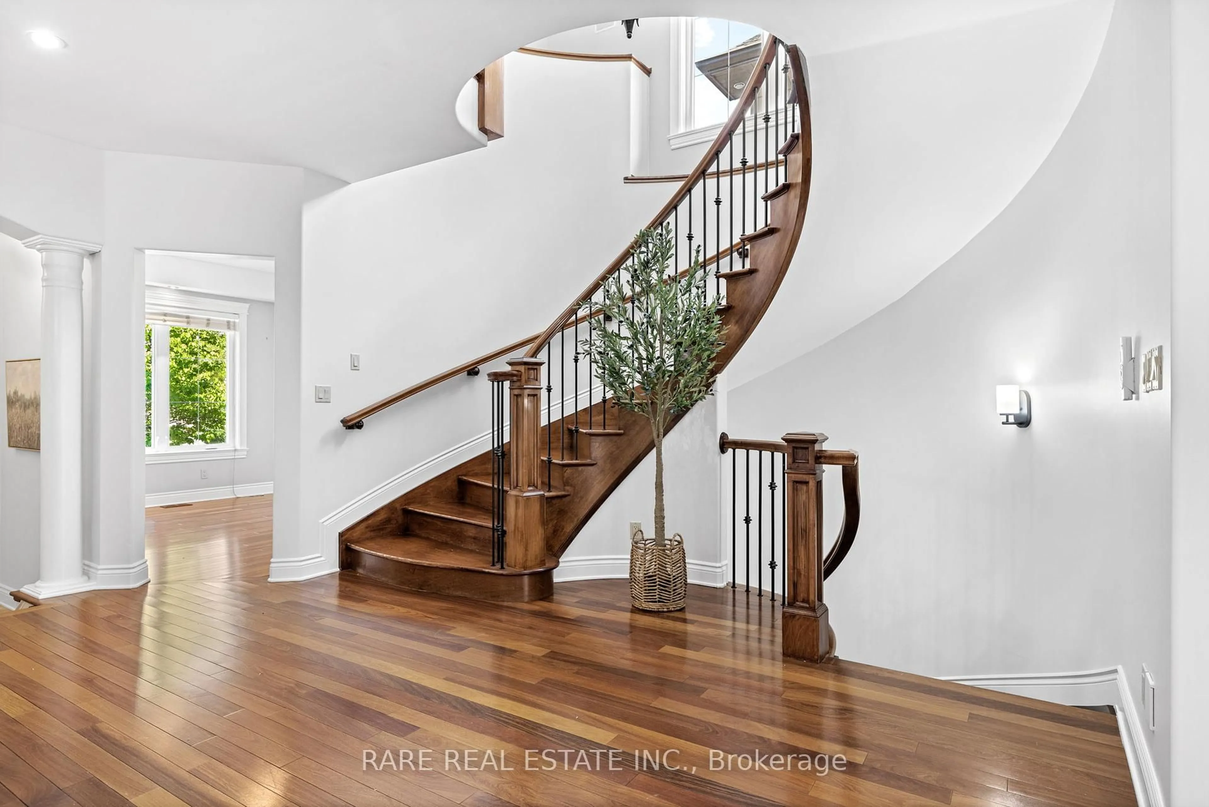 Stairs for 518 Kochar Dr, Ottawa Ontario K2C 4H3