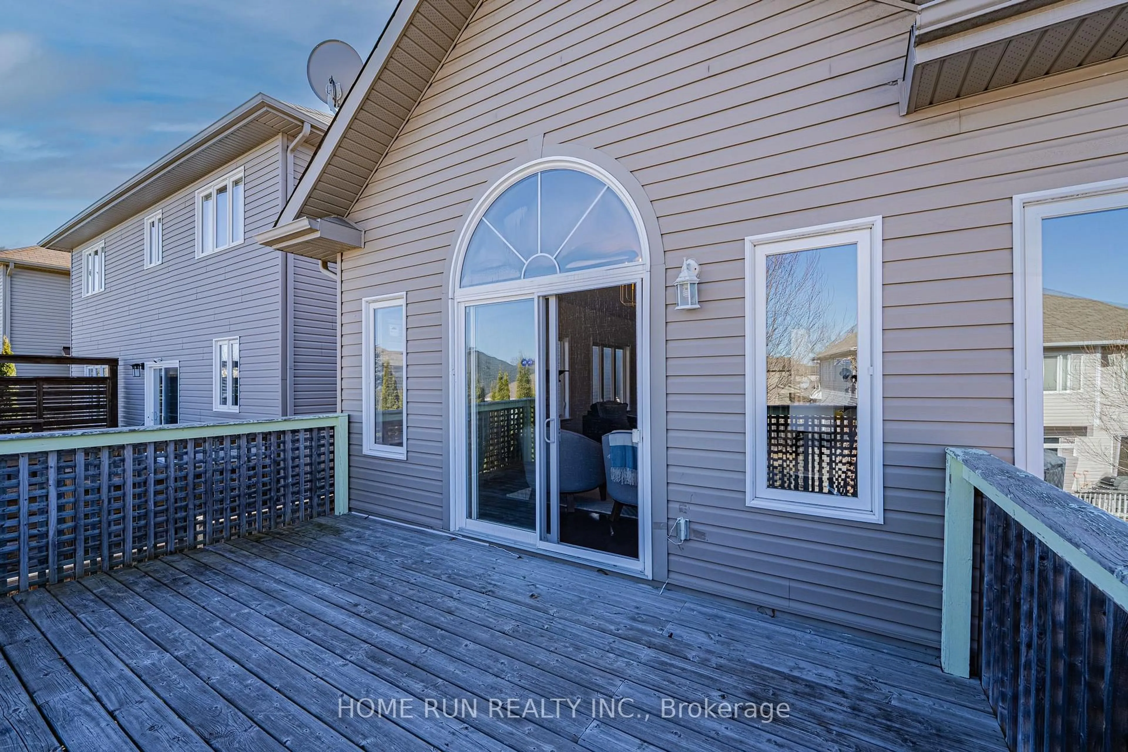 Unknown for 449 Landswood Way, Ottawa Ontario K2S 0A4