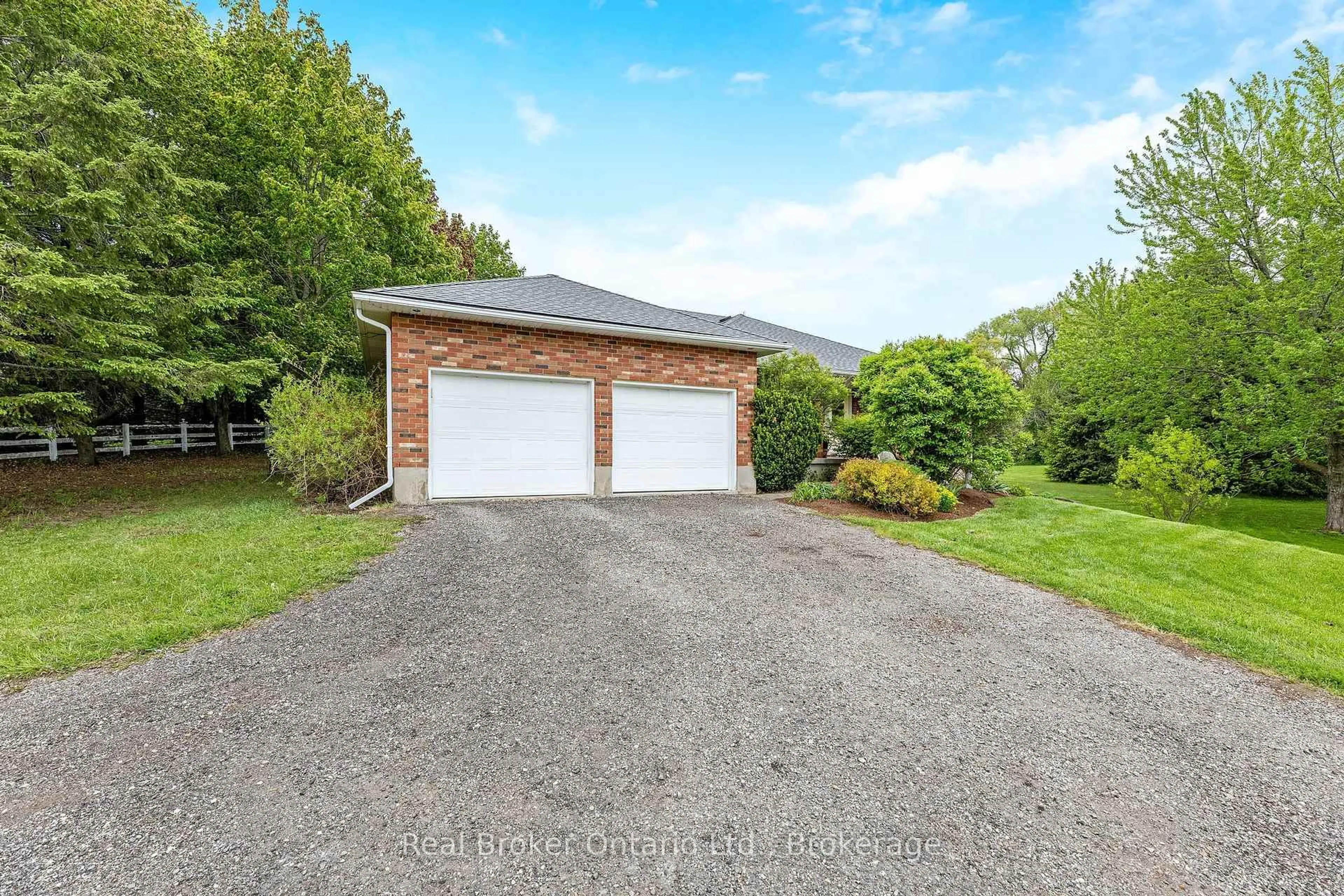 A pic from outside/outdoor area/front of a property/back of a property/a pic from drone, street for 7458 Wellington Rd 51 N/A, Guelph/Eramosa Ontario N1H 6J2