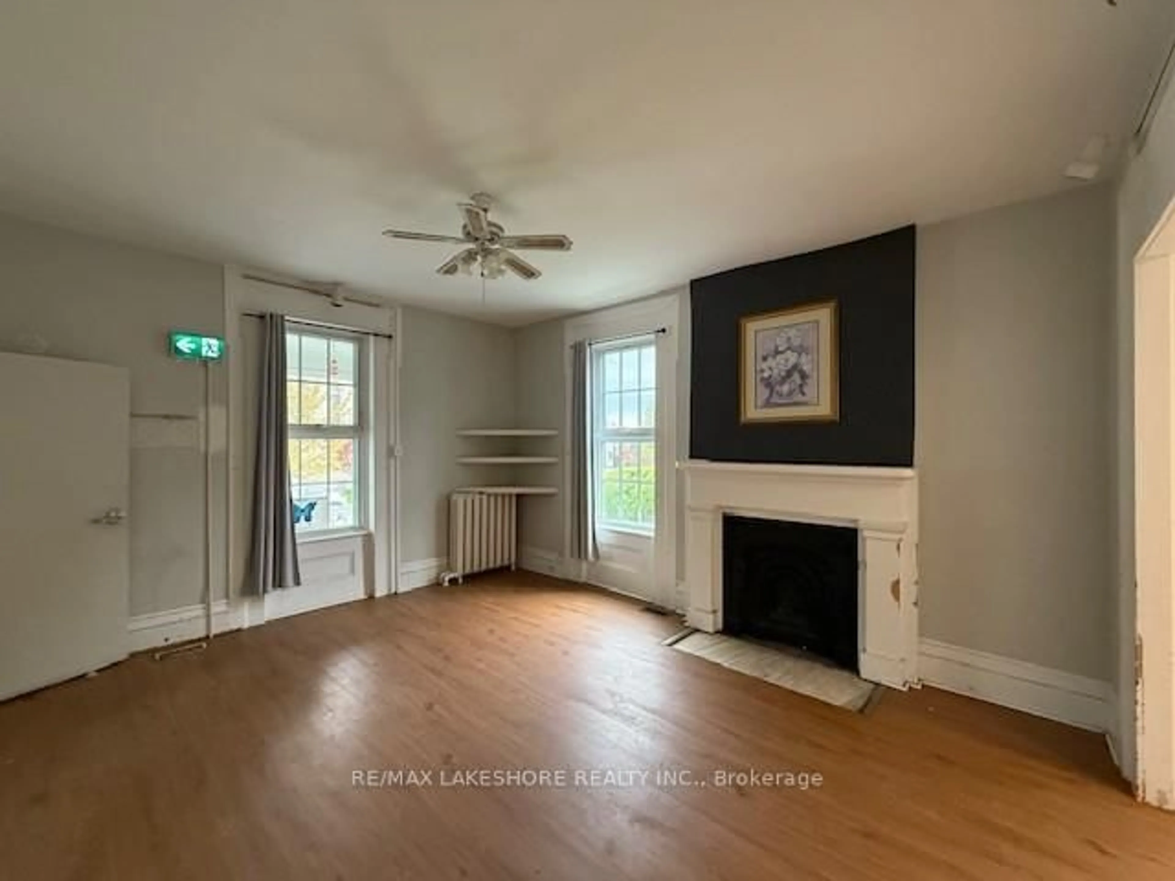 A pic of a room for 10 CHAPEL St, Cobourg Ontario K9A 1H9