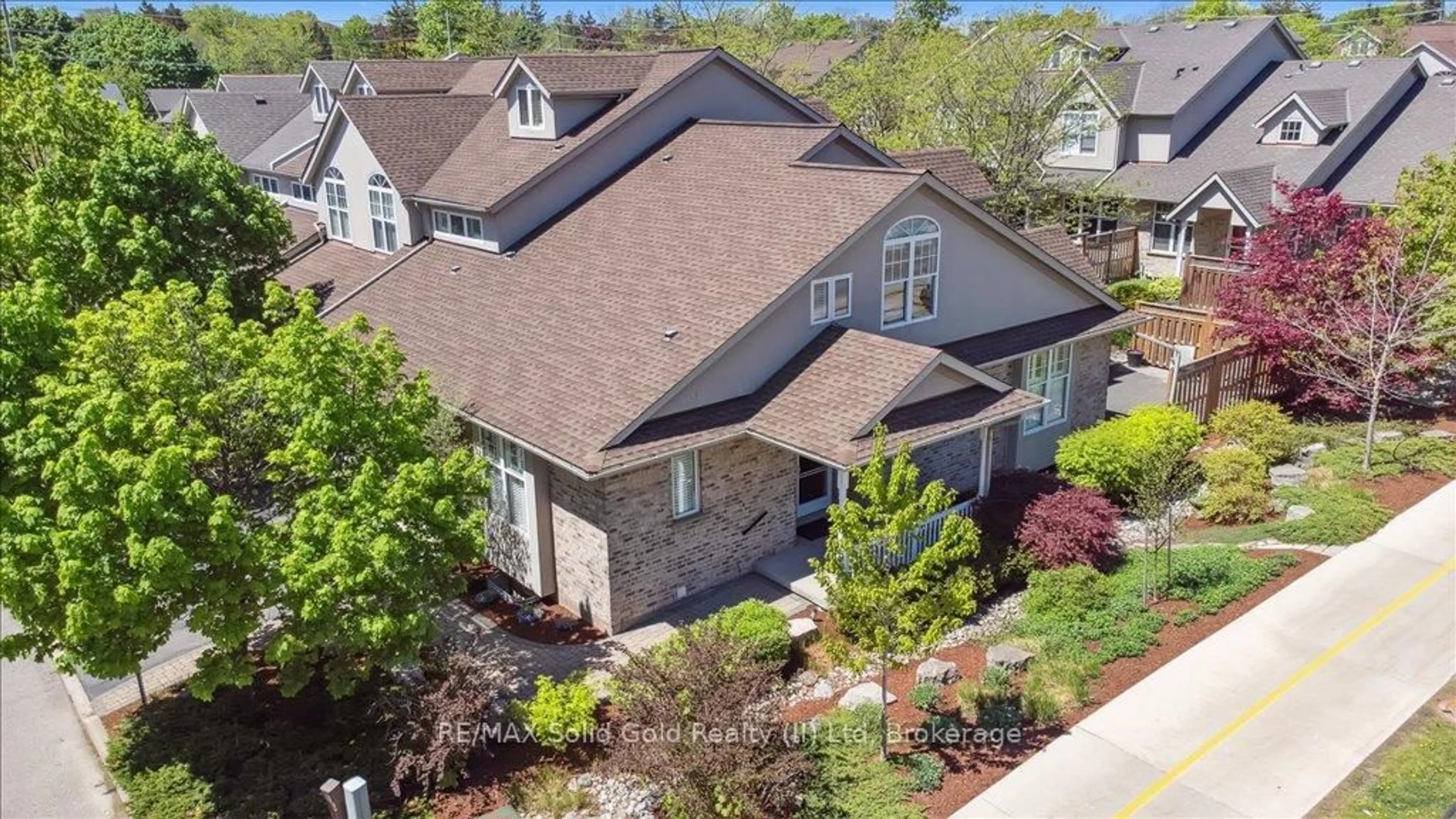 A pic from outside/outdoor area/front of a property/back of a property/a pic from drone, street for 50 Freemont St, Waterloo Ontario N2L 6L7