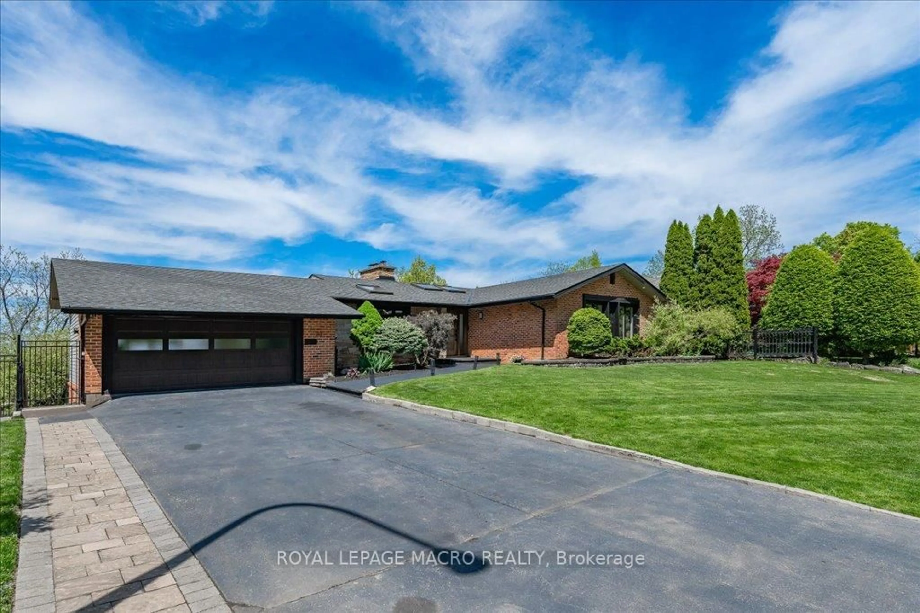 A pic from outside/outdoor area/front of a property/back of a property/a pic from drone, mountain view for 33 Leslie Dr, Hamilton Ontario L8G 2R1