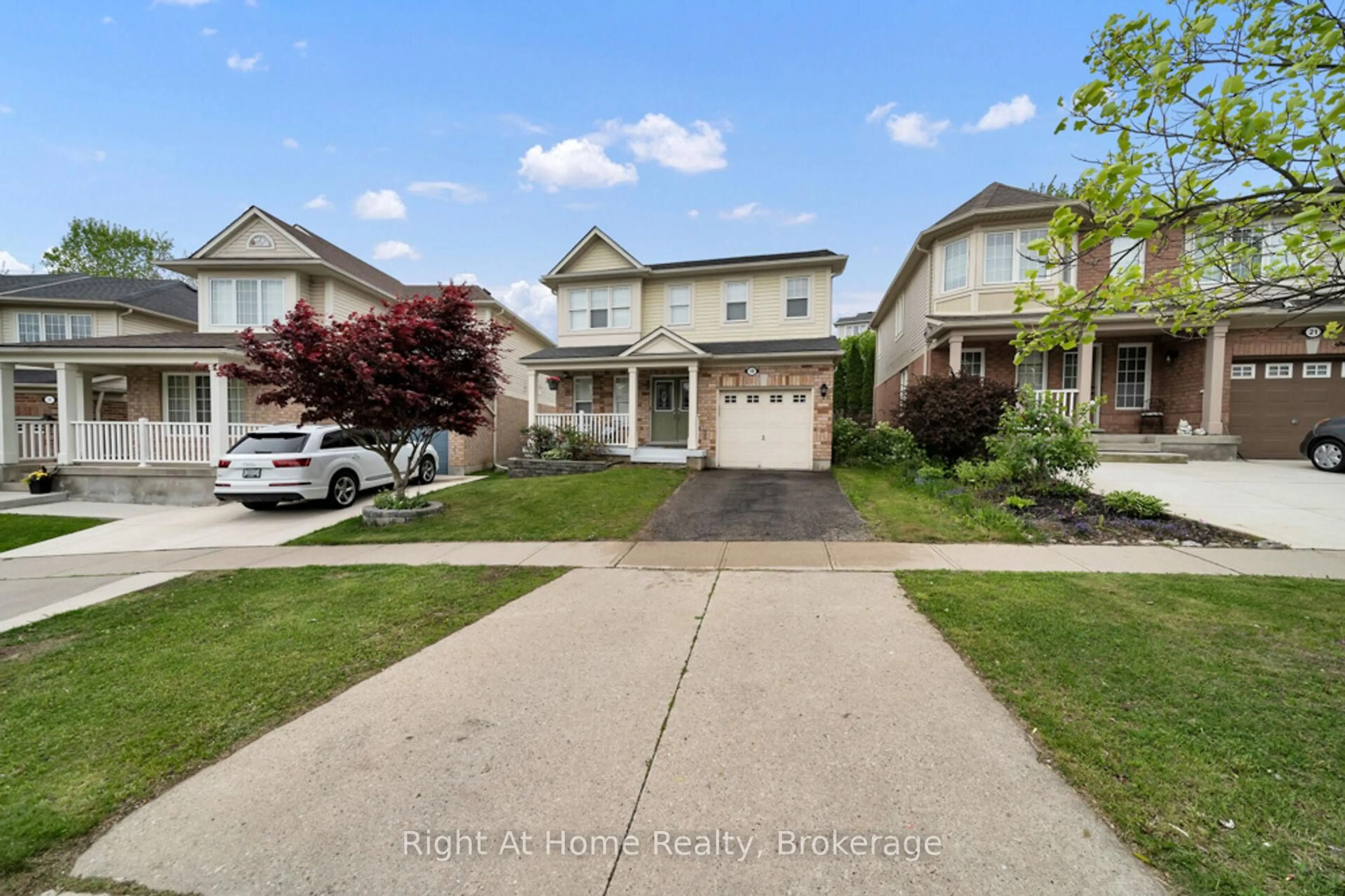 A pic from outside/outdoor area/front of a property/back of a property/a pic from drone, street for 19 Coulthard Blvd, Cambridge Ontario N1T 2E7