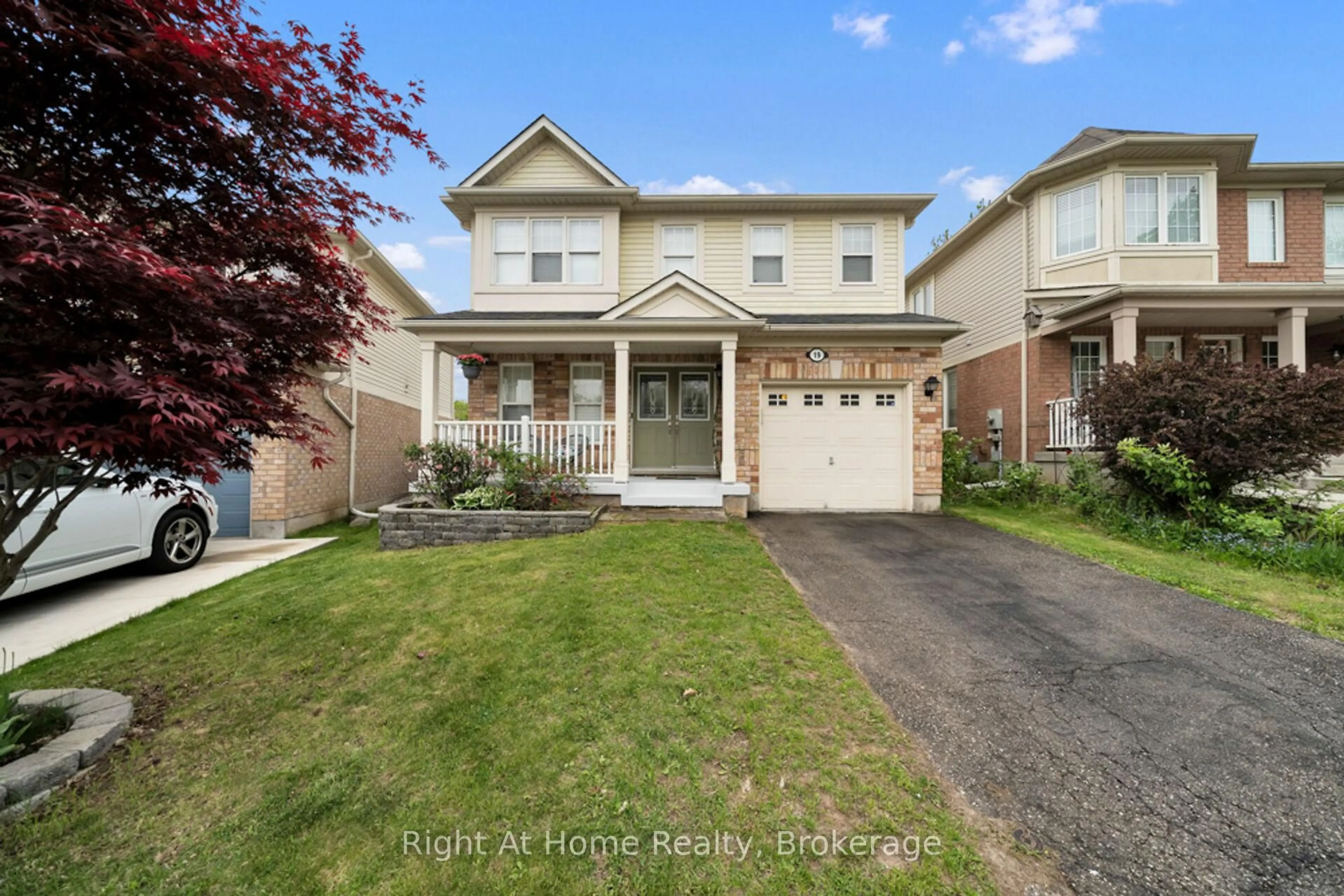 Home with vinyl exterior material, street for 19 Coulthard Blvd, Cambridge Ontario N1T 2E7