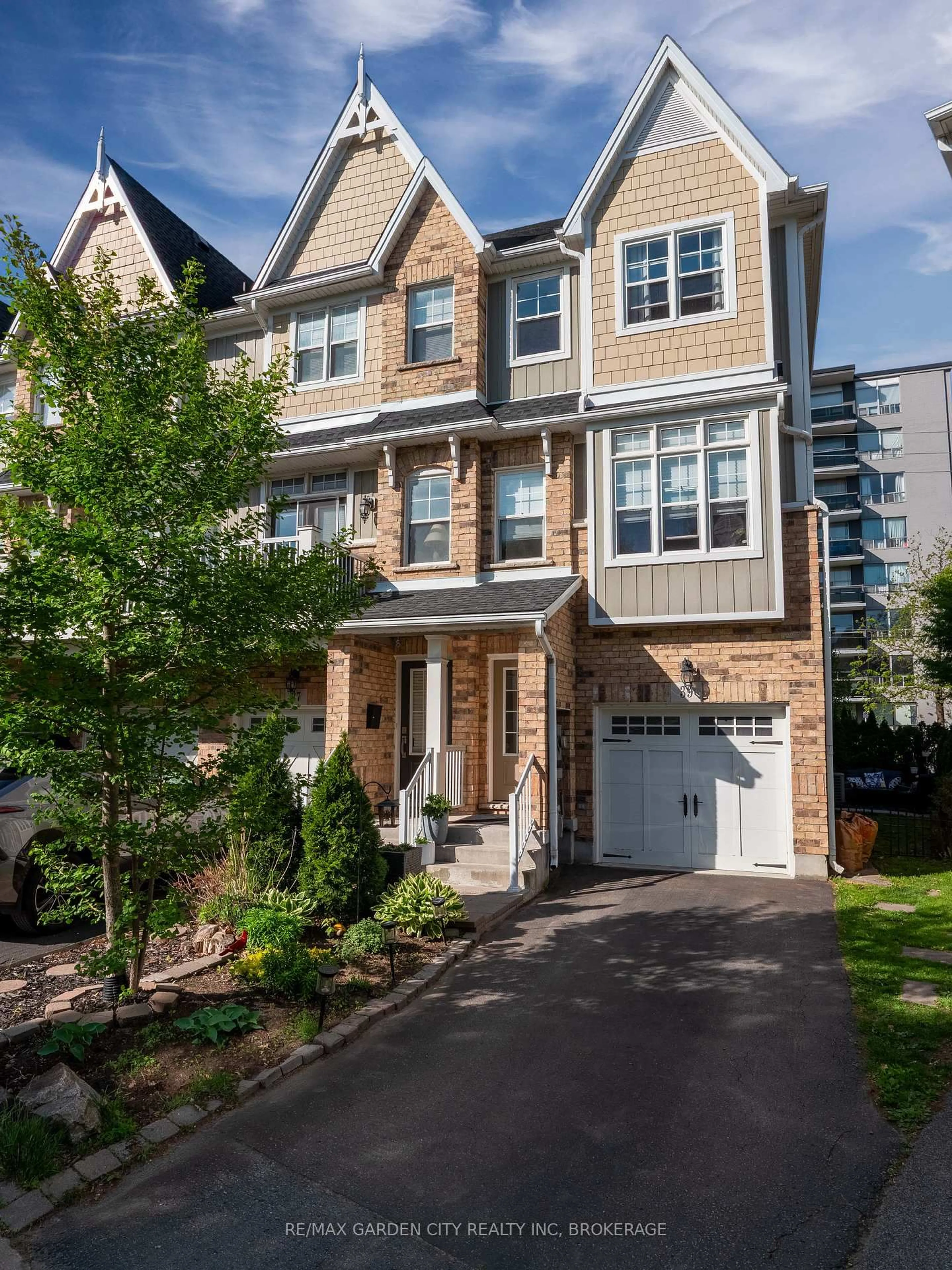 Unknown for 39 Durksen Dr, St. Catharines Ontario L2R 0A7