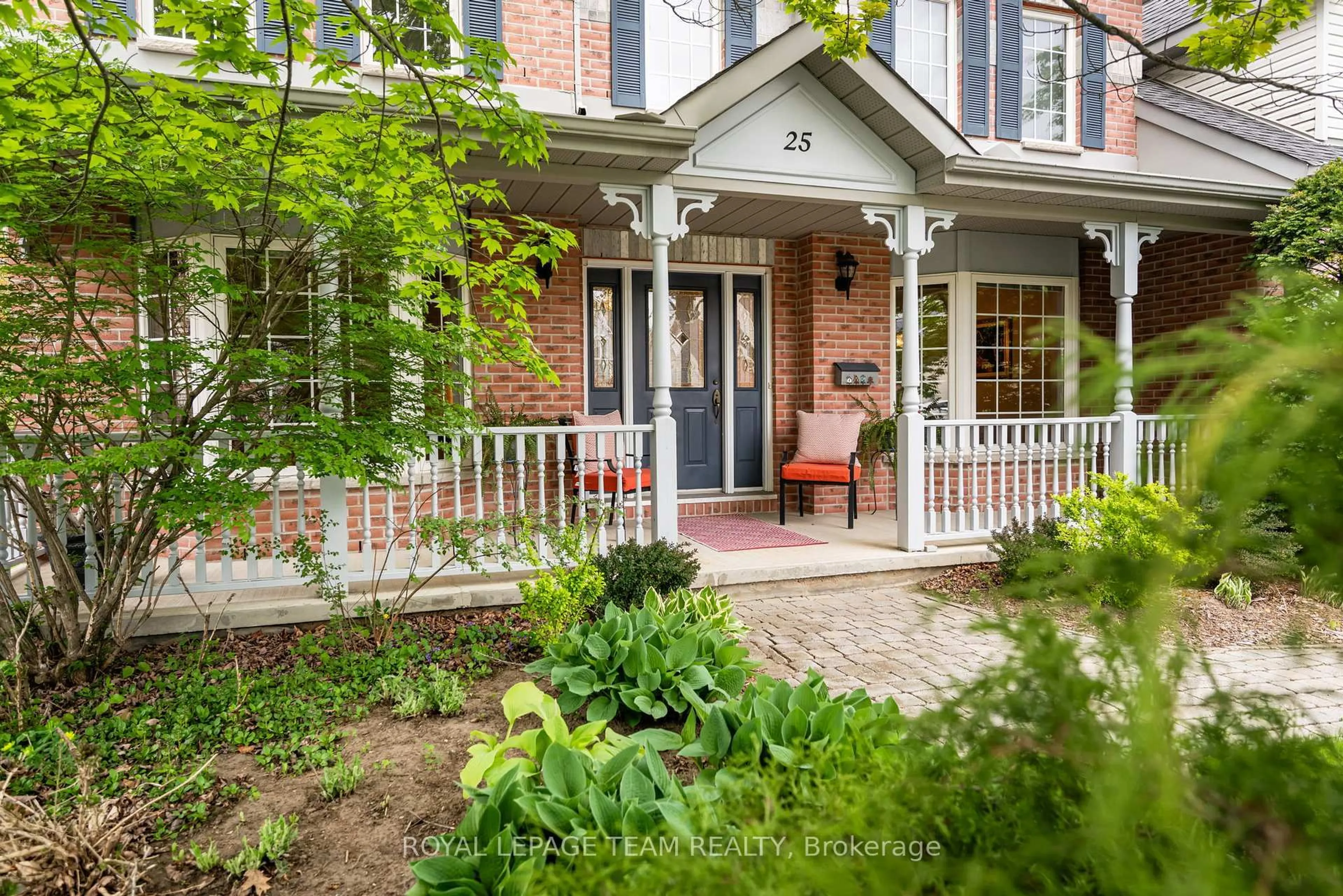 Home with brick exterior material, street for 25 Crantham Cres, Ottawa Ontario K2S 1R2