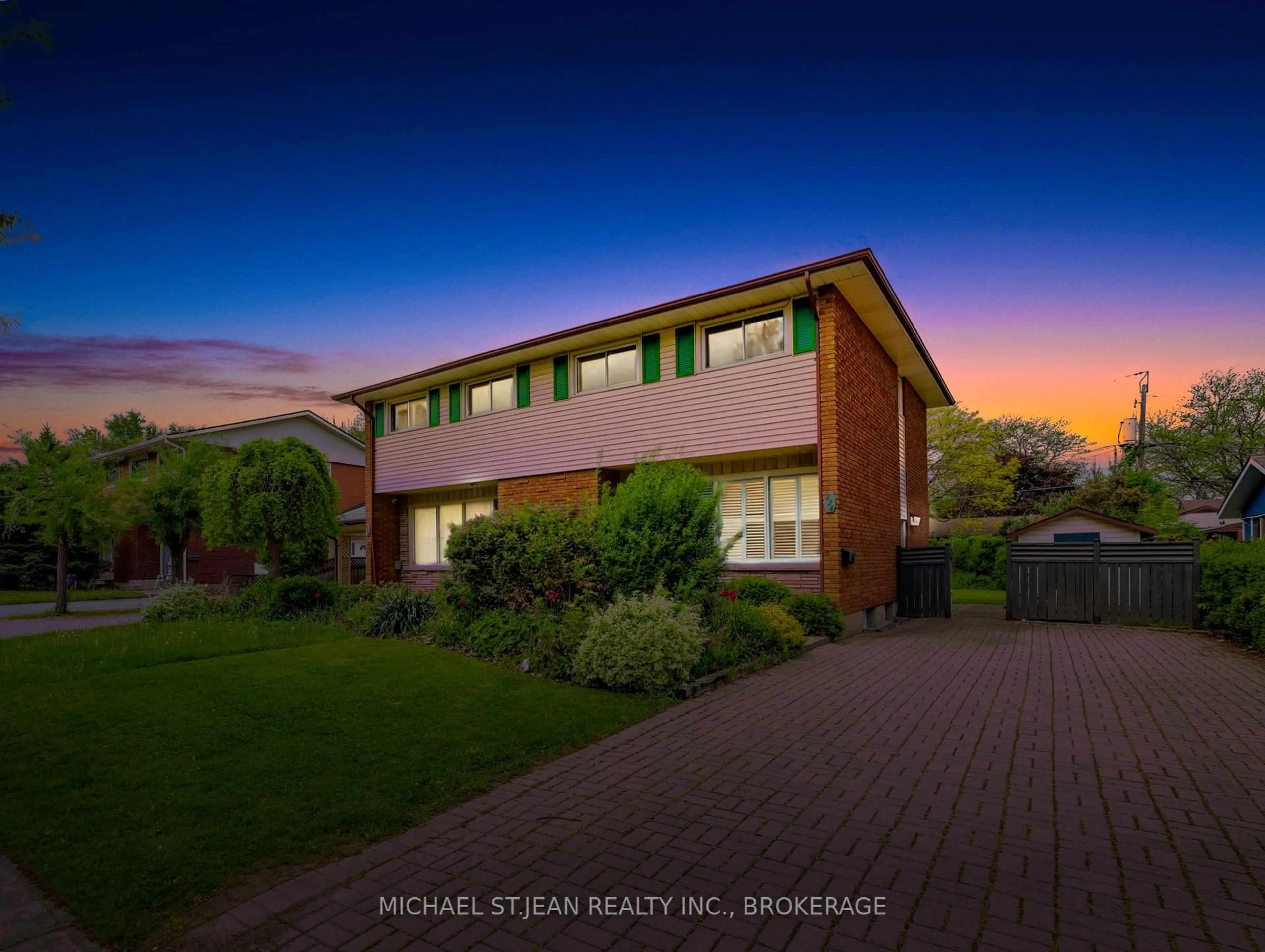 A pic from outside/outdoor area/front of a property/back of a property/a pic from drone, unknown for 334 Glenridge Ave, St. Catharines Ontario L2T 3K7