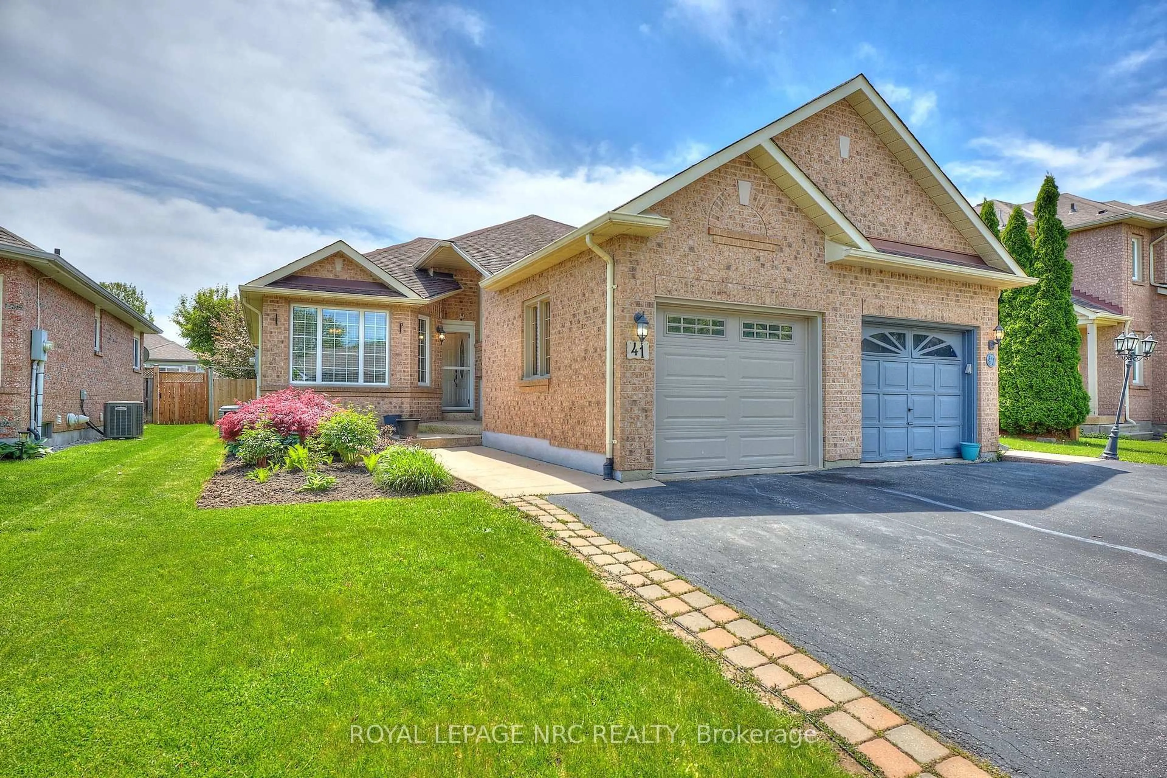 Home with brick exterior material, street for 41 Jackson Crt, Welland Ontario L3C 7G2