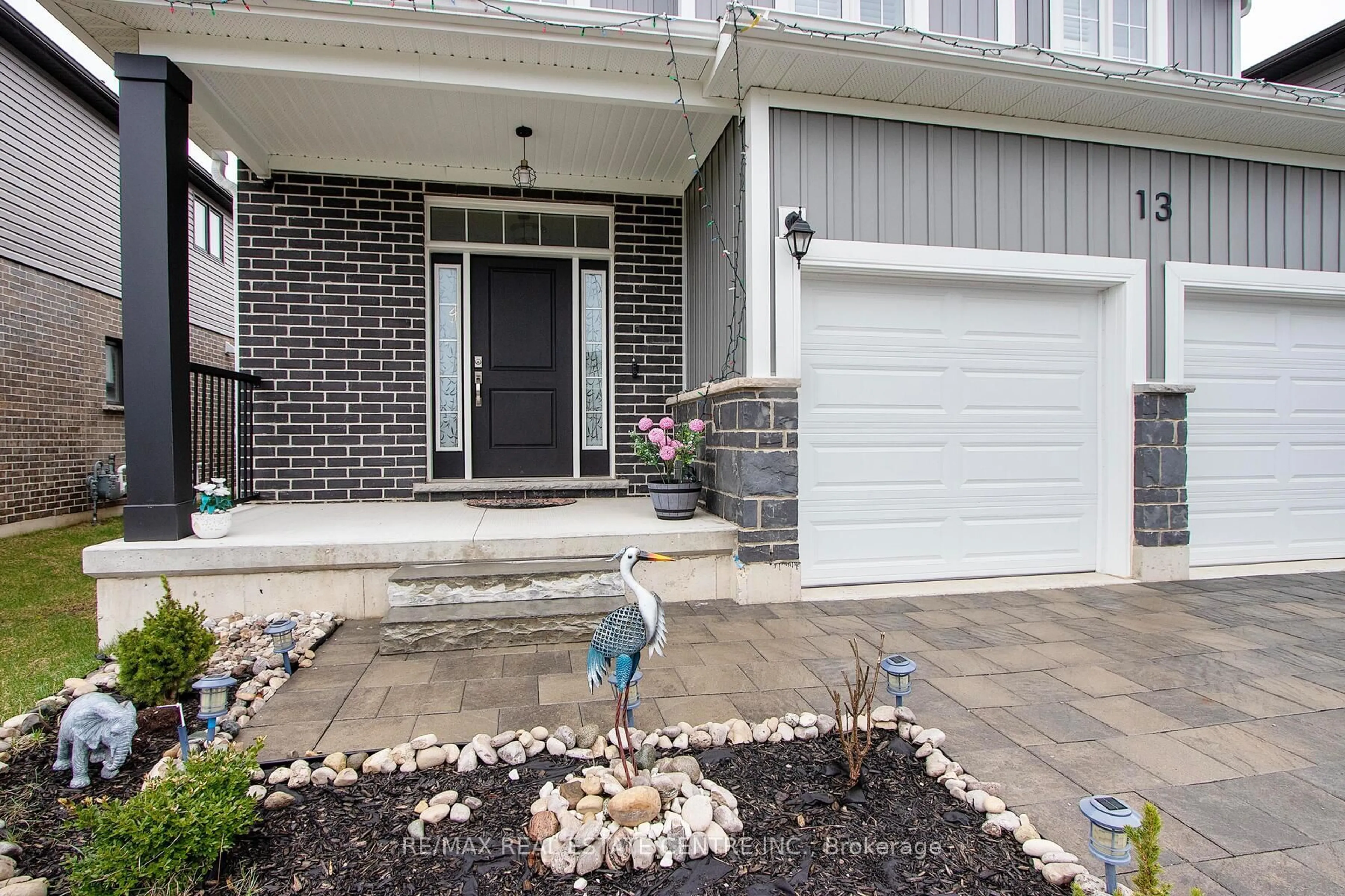 Unknown for 13 Sutherland Cres, Ingersoll Ontario N5C 0E3