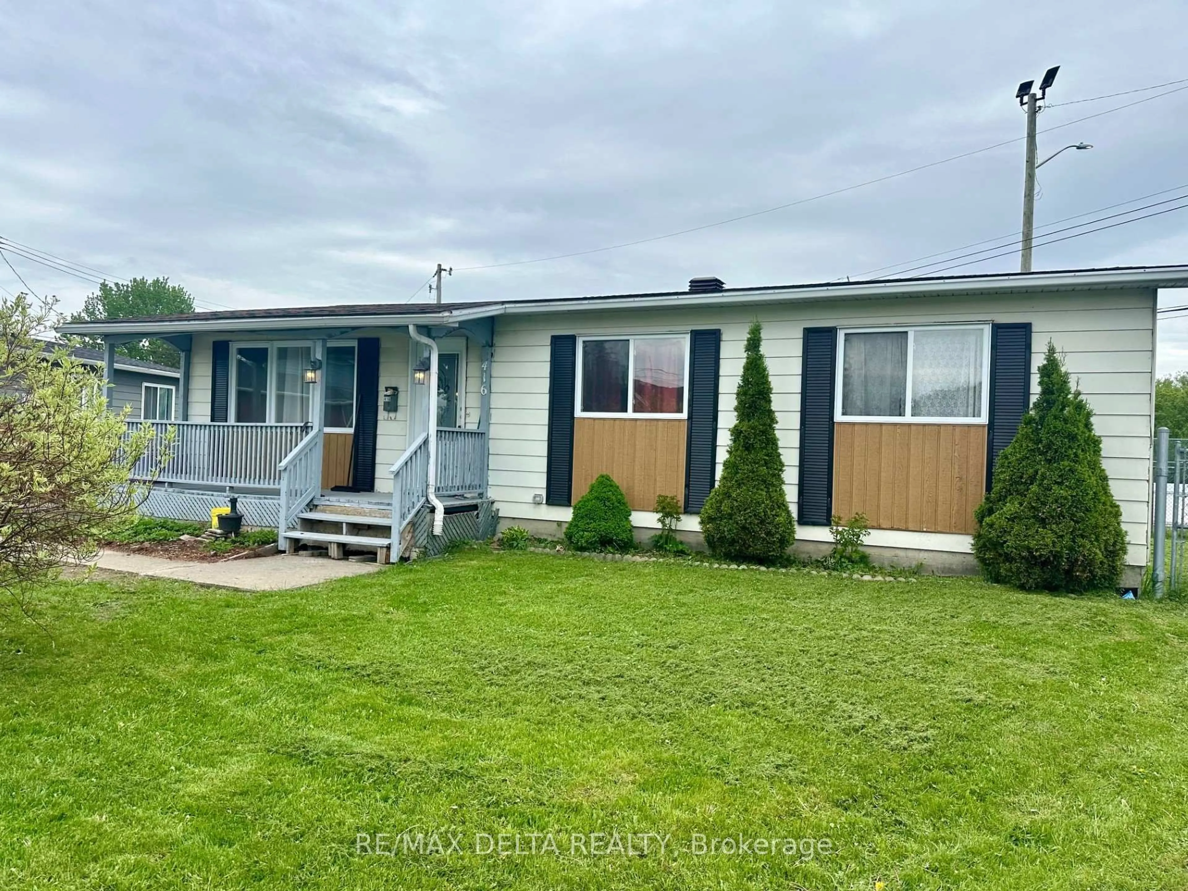 A pic from outside/outdoor area/front of a property/back of a property/a pic from drone, unknown for 416 Salisbury St, Hawkesbury Ontario K6A 2Z7