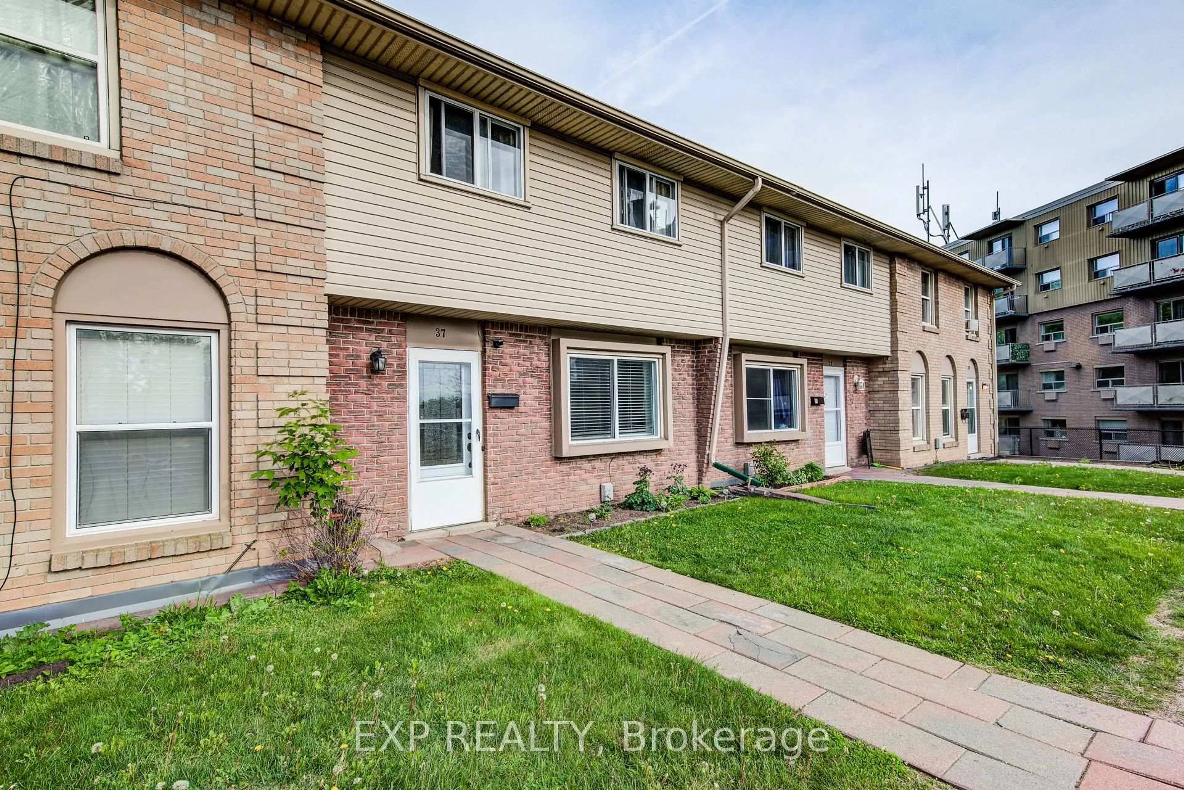 Unknown for 293 Fairway Rd #37, Kitchener Ontario N2A 2P1