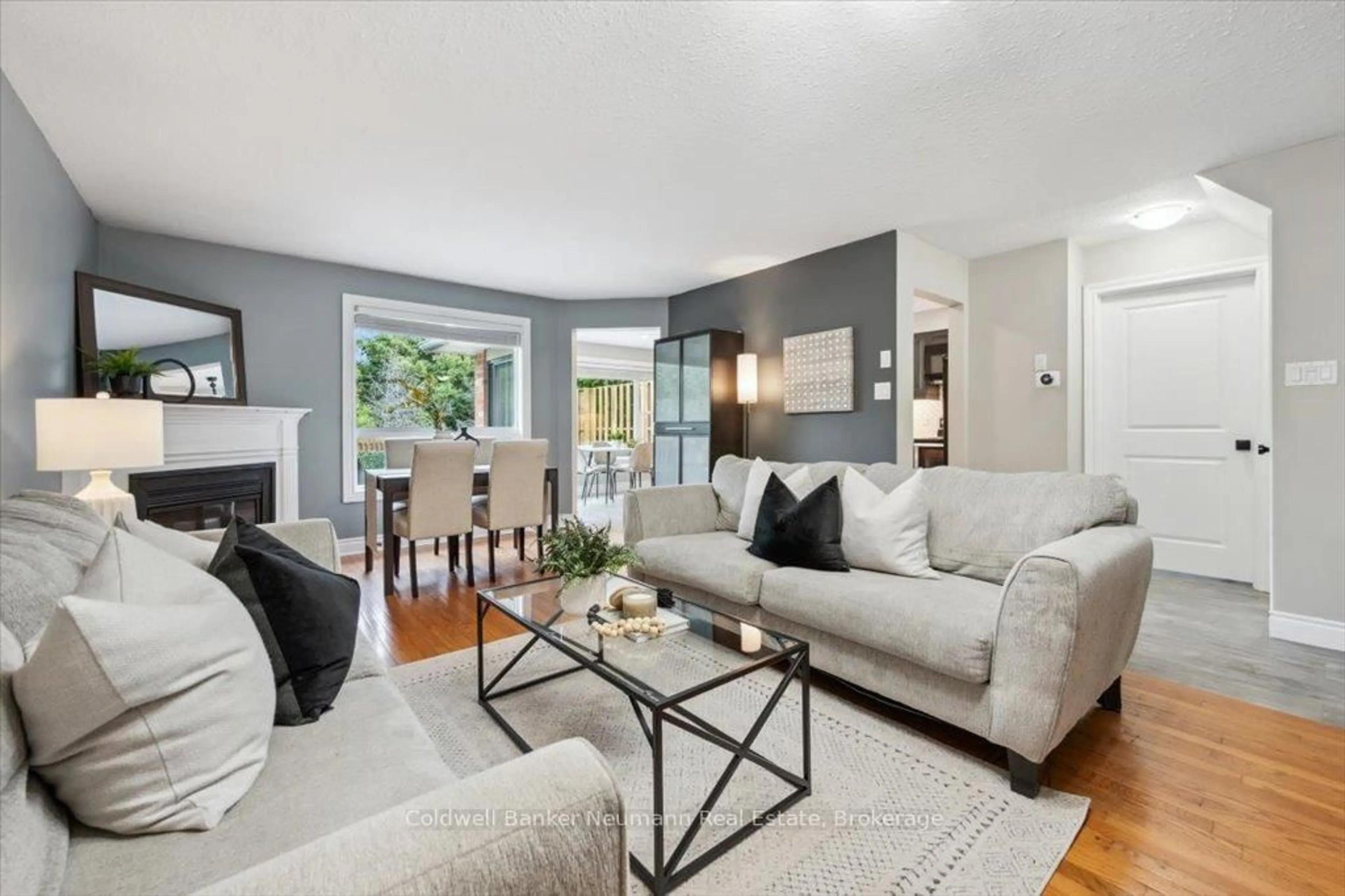 Living room with furniture, unknown for 25 Hayward Cres, Guelph Ontario N1G 5A4