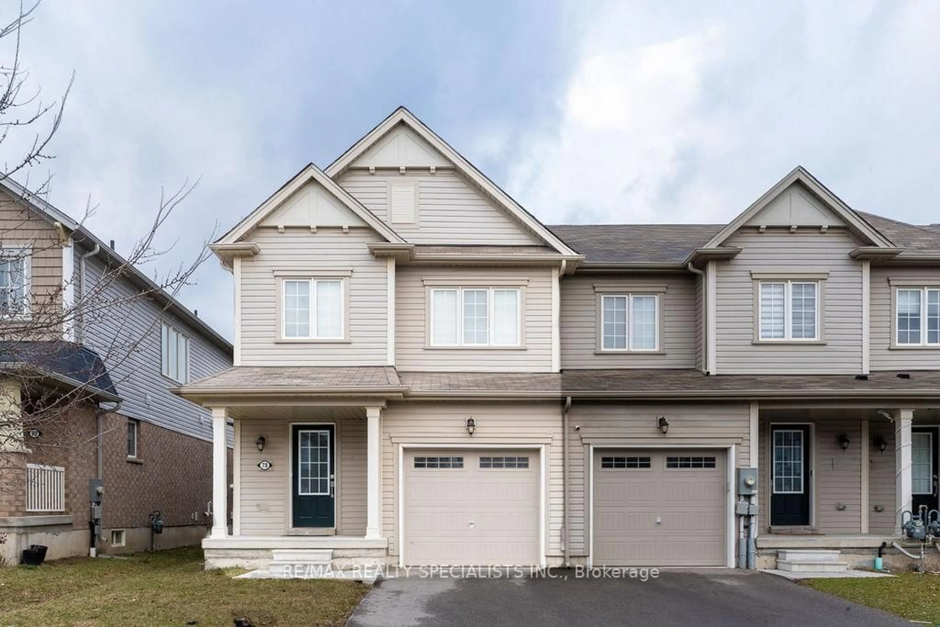 Home with vinyl exterior material, street for 78 Munro Circ, Brantford Ontario N3T 0R5