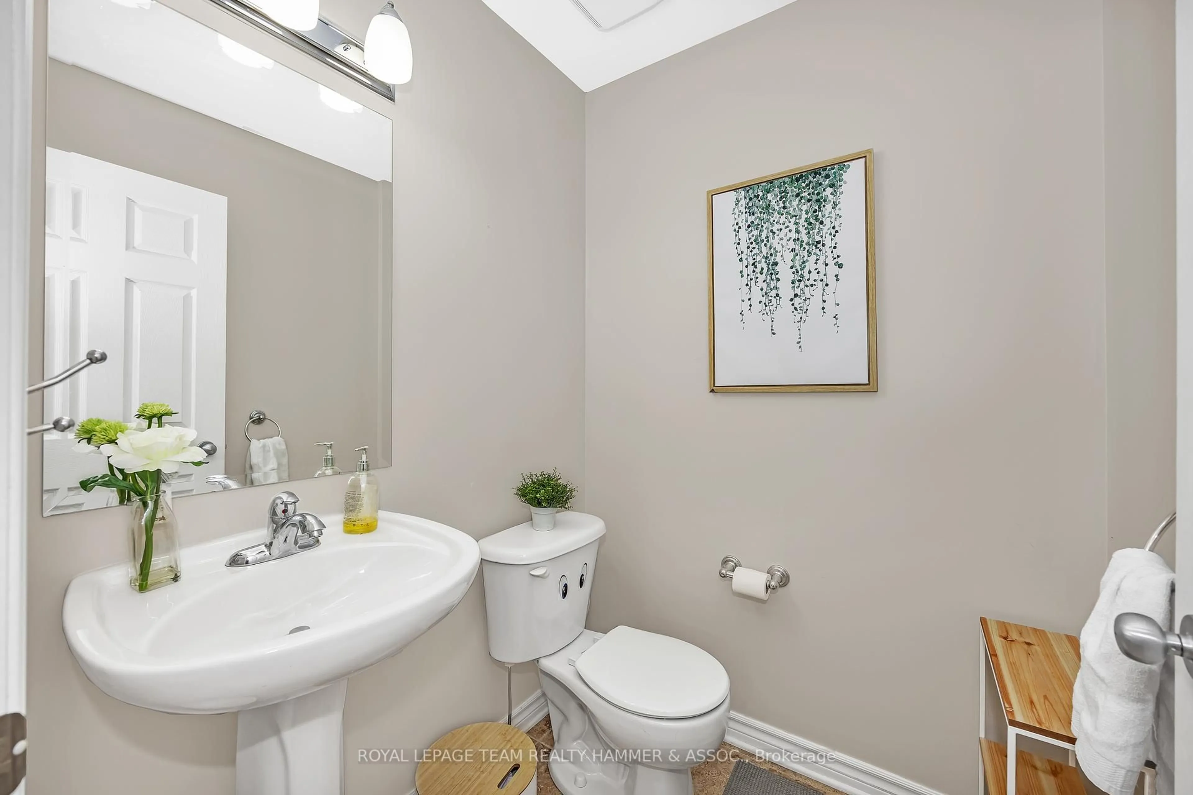 Standard bathroom, ceramic/tile floor for 420 Goldenbrook Way, Ottawa Ontario K4A 0J7