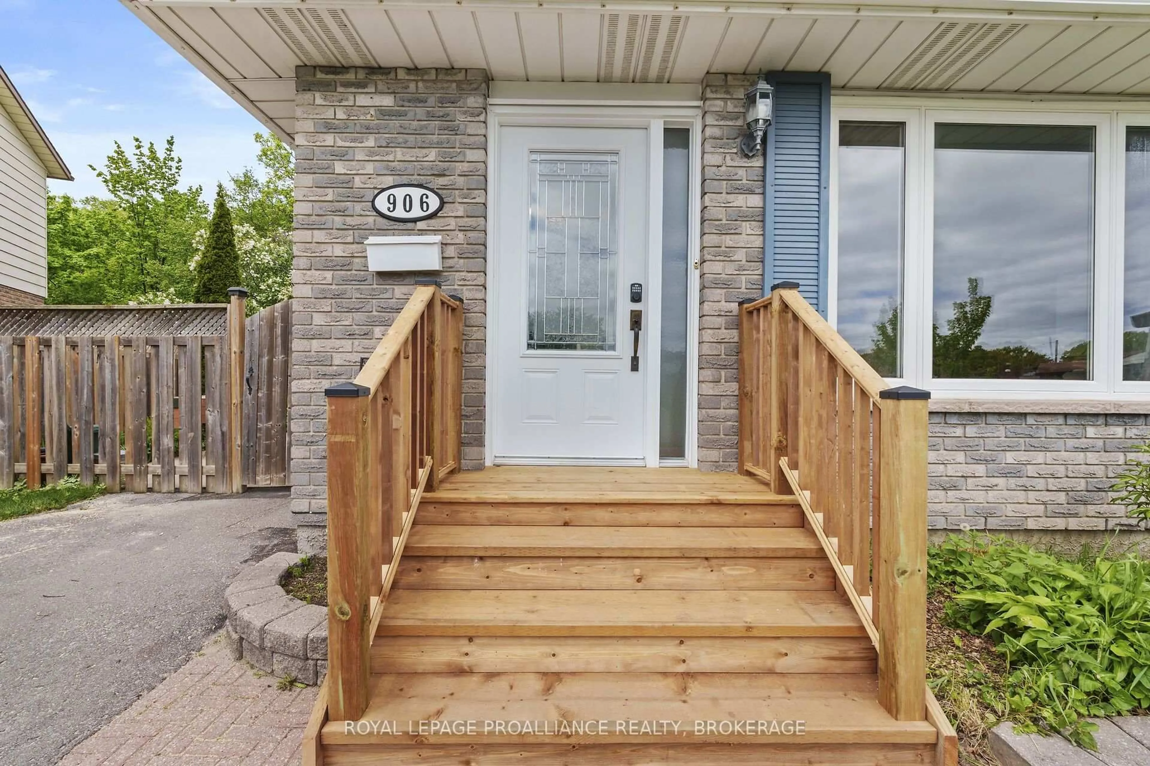 Unknown for 906 Braelorne Pl, Kingston Ontario K7P 1N4