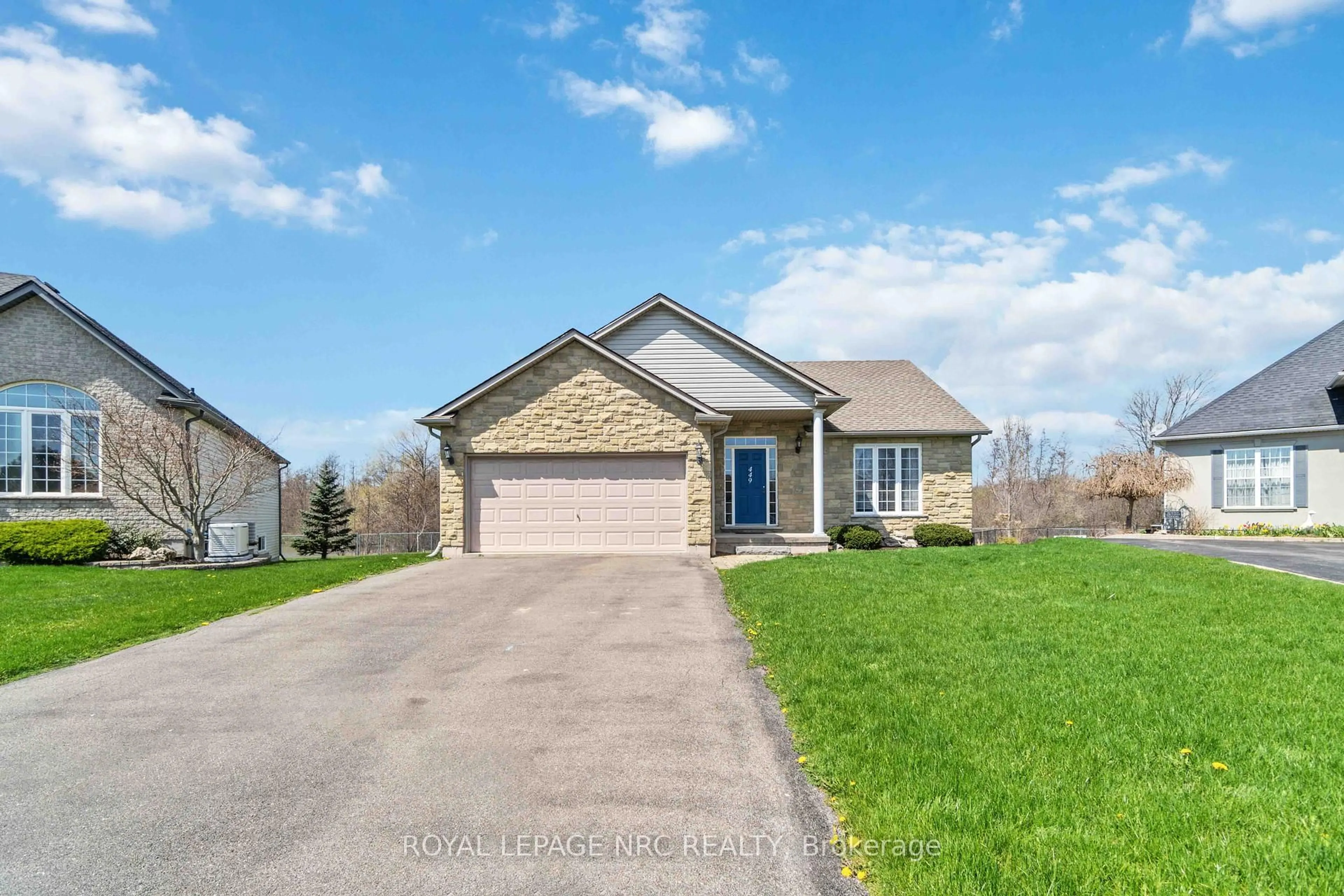 Home with brick exterior material, street for 449 Barrington Crt, Fort Erie Ontario L0S 1N0
