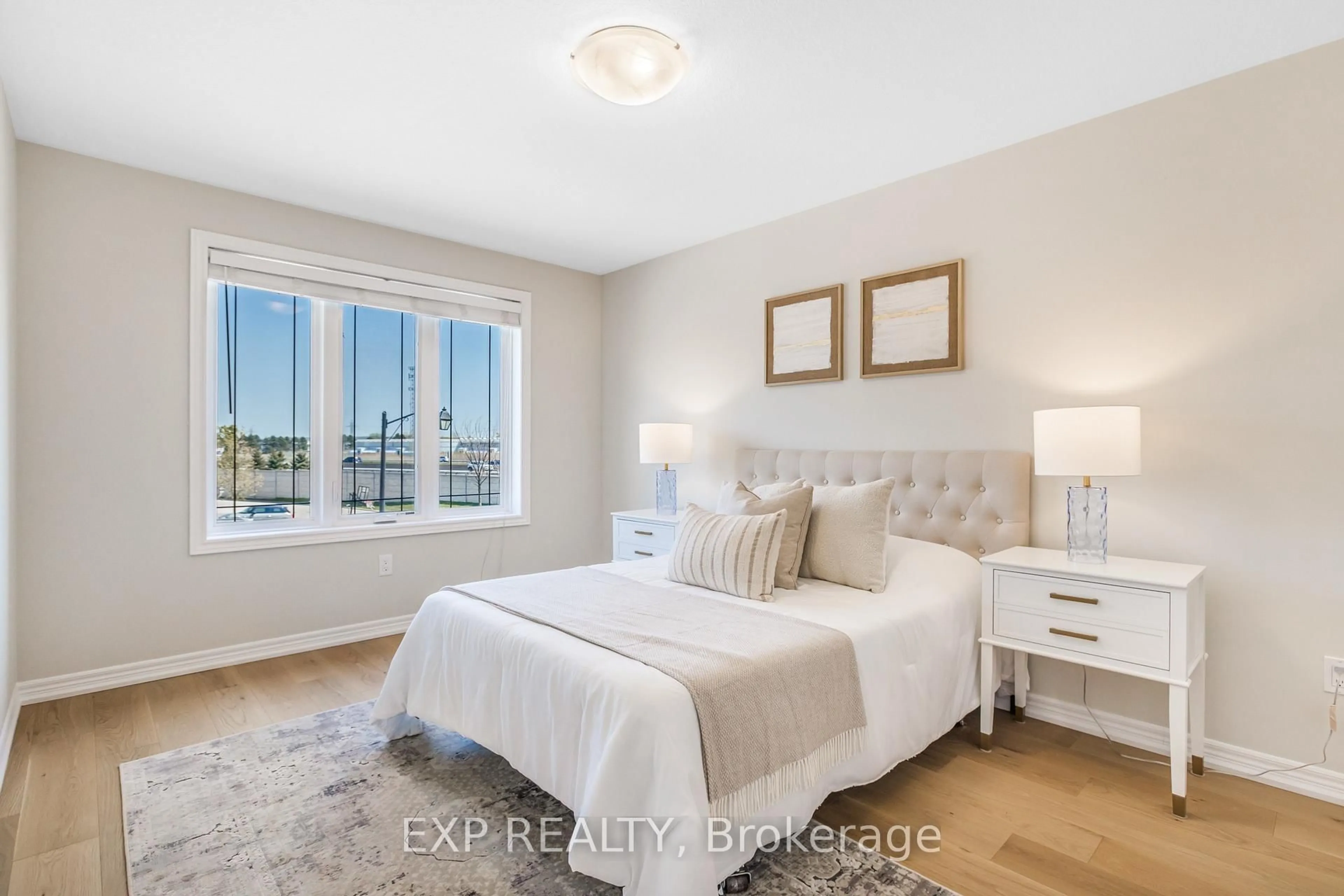 Bedroom with bed, unknown for 380 LAKE St #25, Grimsby Ontario L3M 0E8