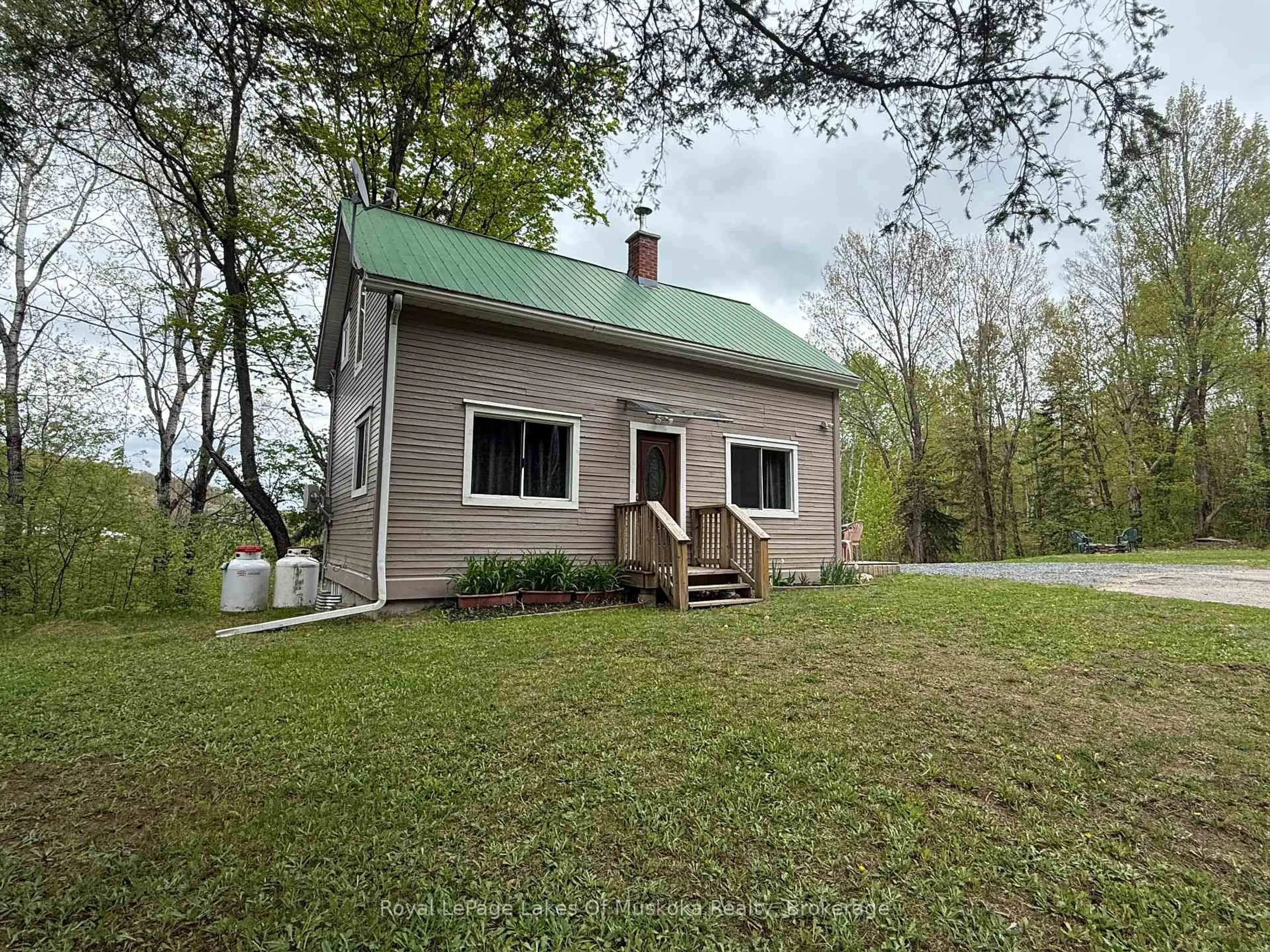 A pic from outside/outdoor area/front of a property/back of a property/a pic from drone, unknown for 87 Ferguson Rd, Armour Ontario P0A 1C0