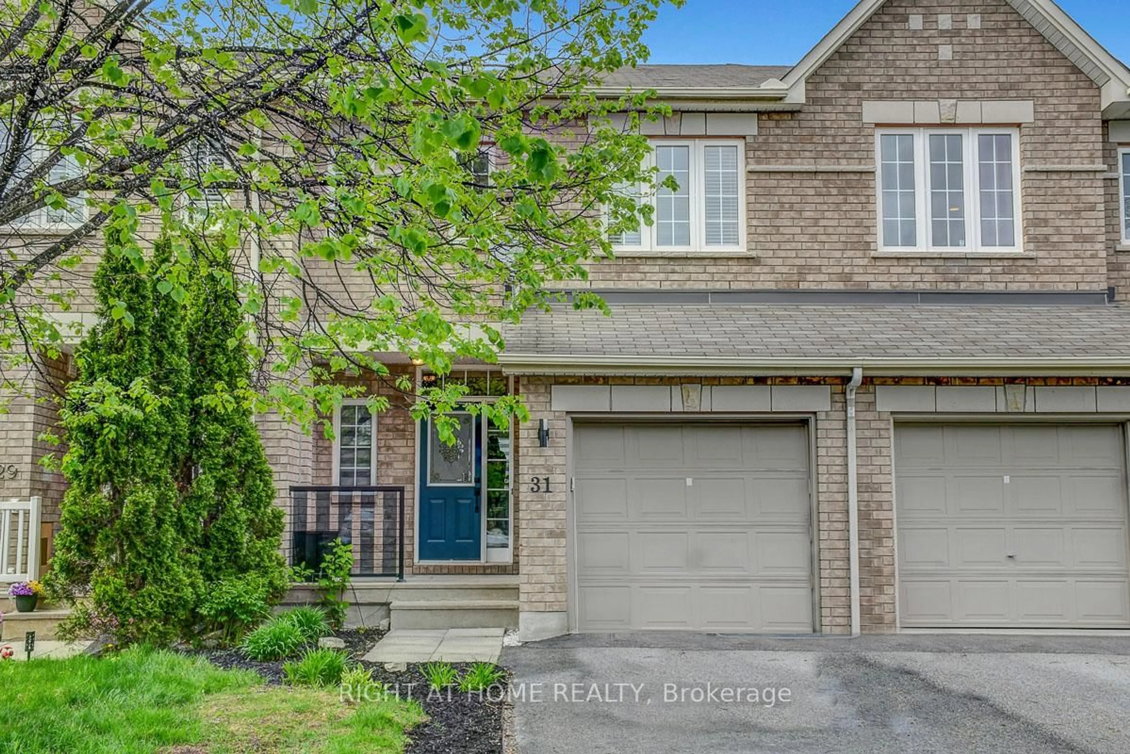 Home with brick exterior material, street for 31 Saddlesmith Circ, Ottawa Ontario K2M 2Y8