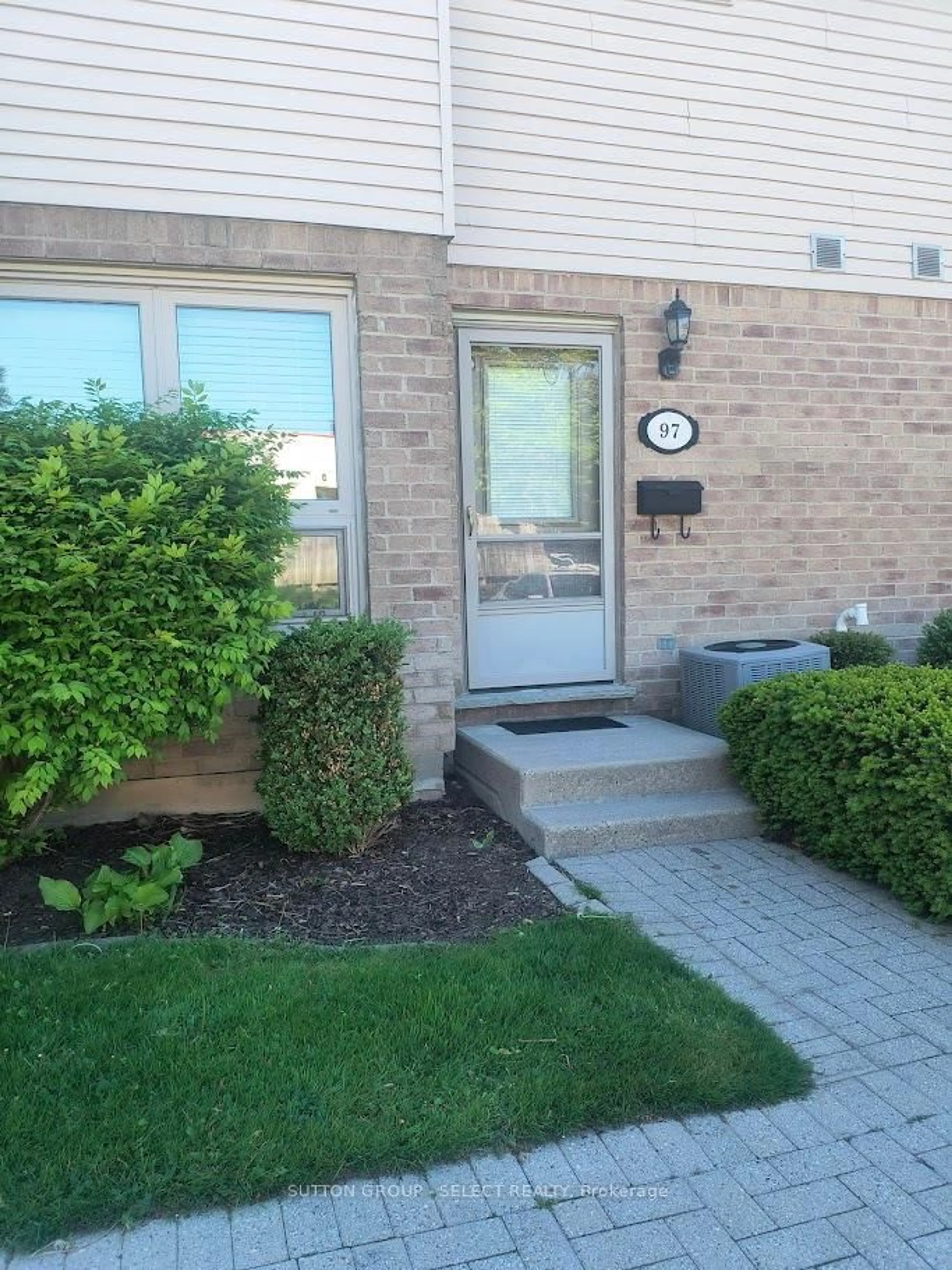 Unknown for 35 Waterman Ave #97, London South Ontario N6C 5T7
