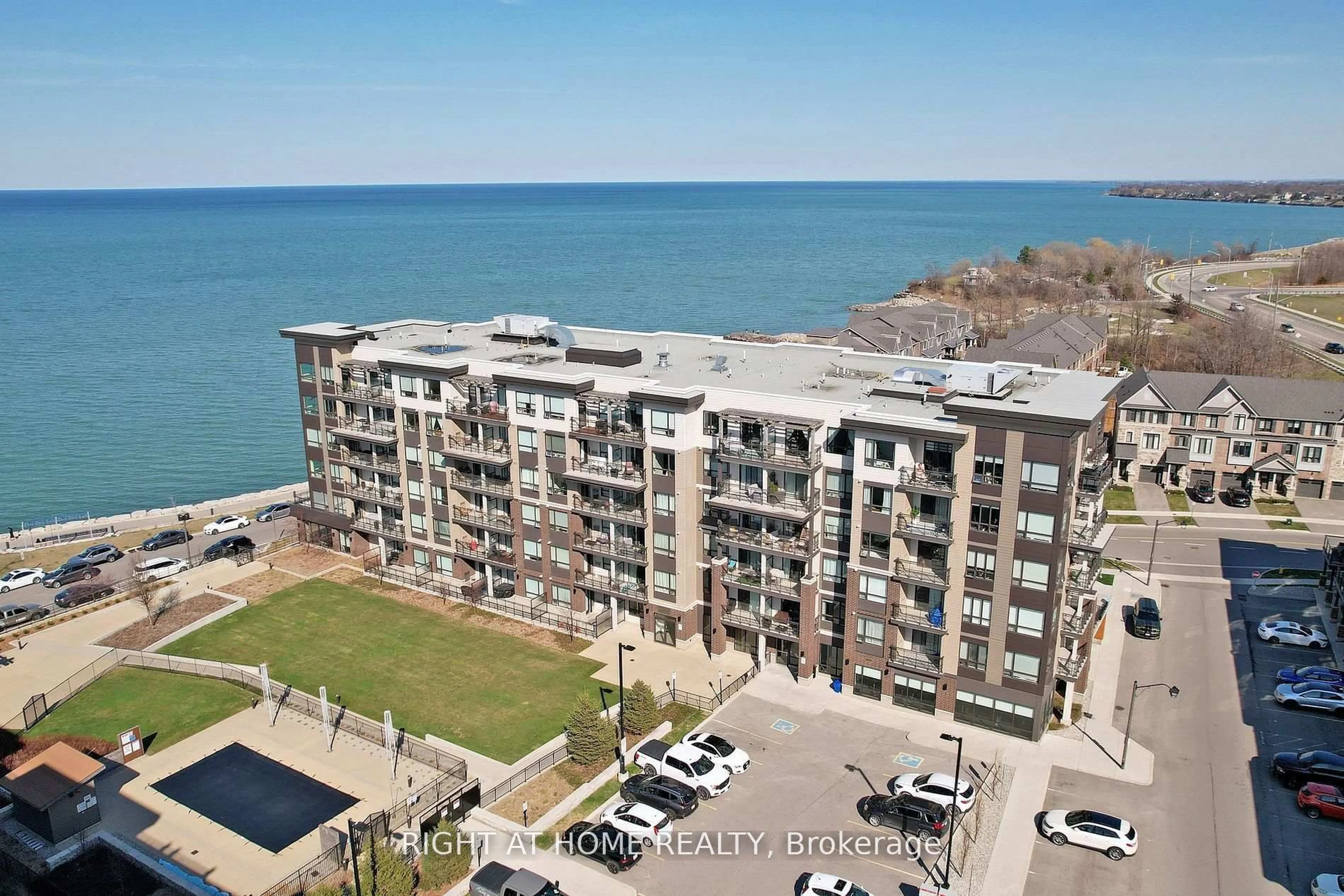 A pic from outside/outdoor area/front of a property/back of a property/a pic from drone, water/lake/river/ocean view for 10 Esplanade Lane #616, Grimsby Ontario L3M 0H1