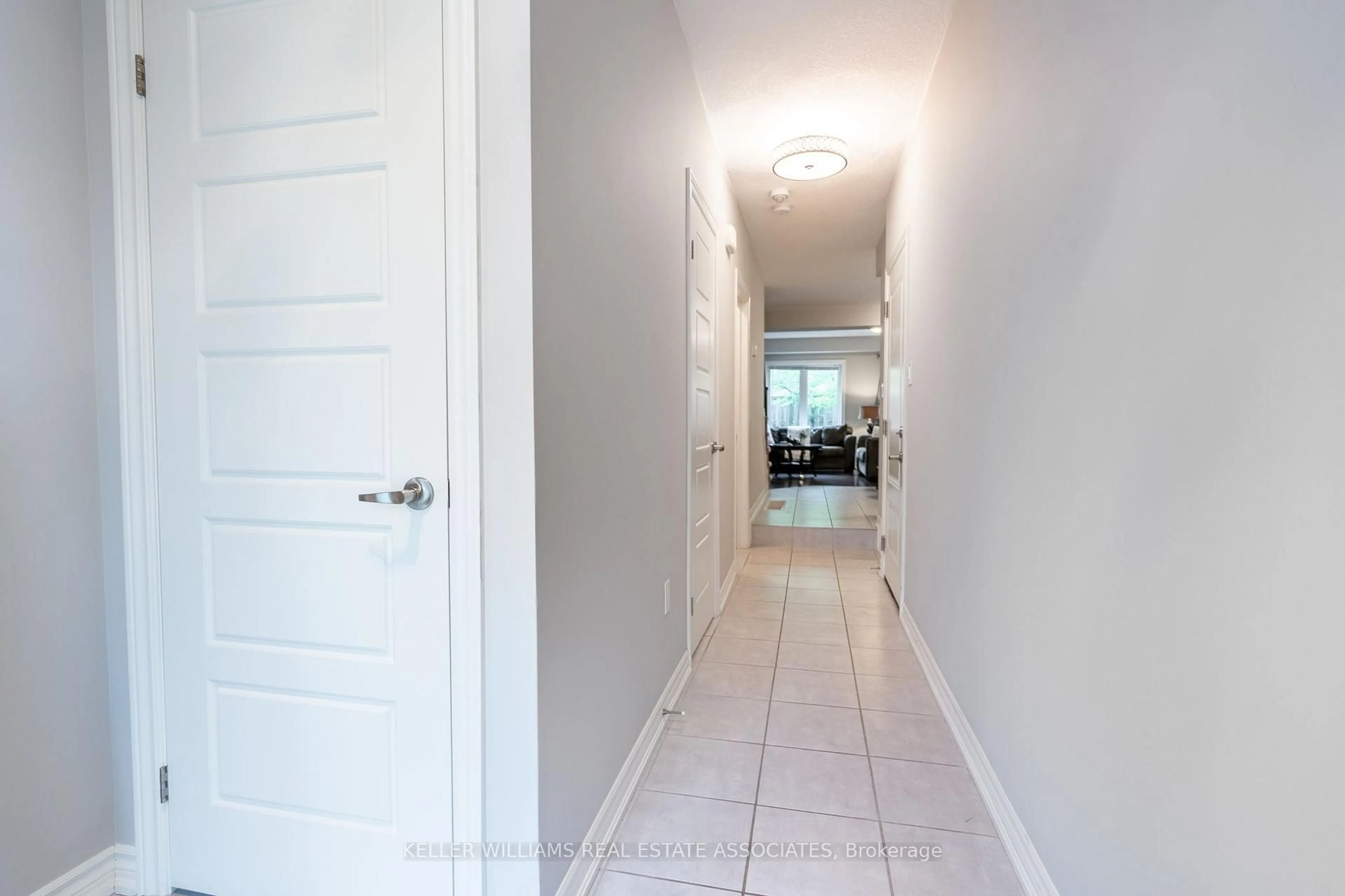 Unknown for 10 Vaughan St #7, Guelph Ontario N1L 1C9