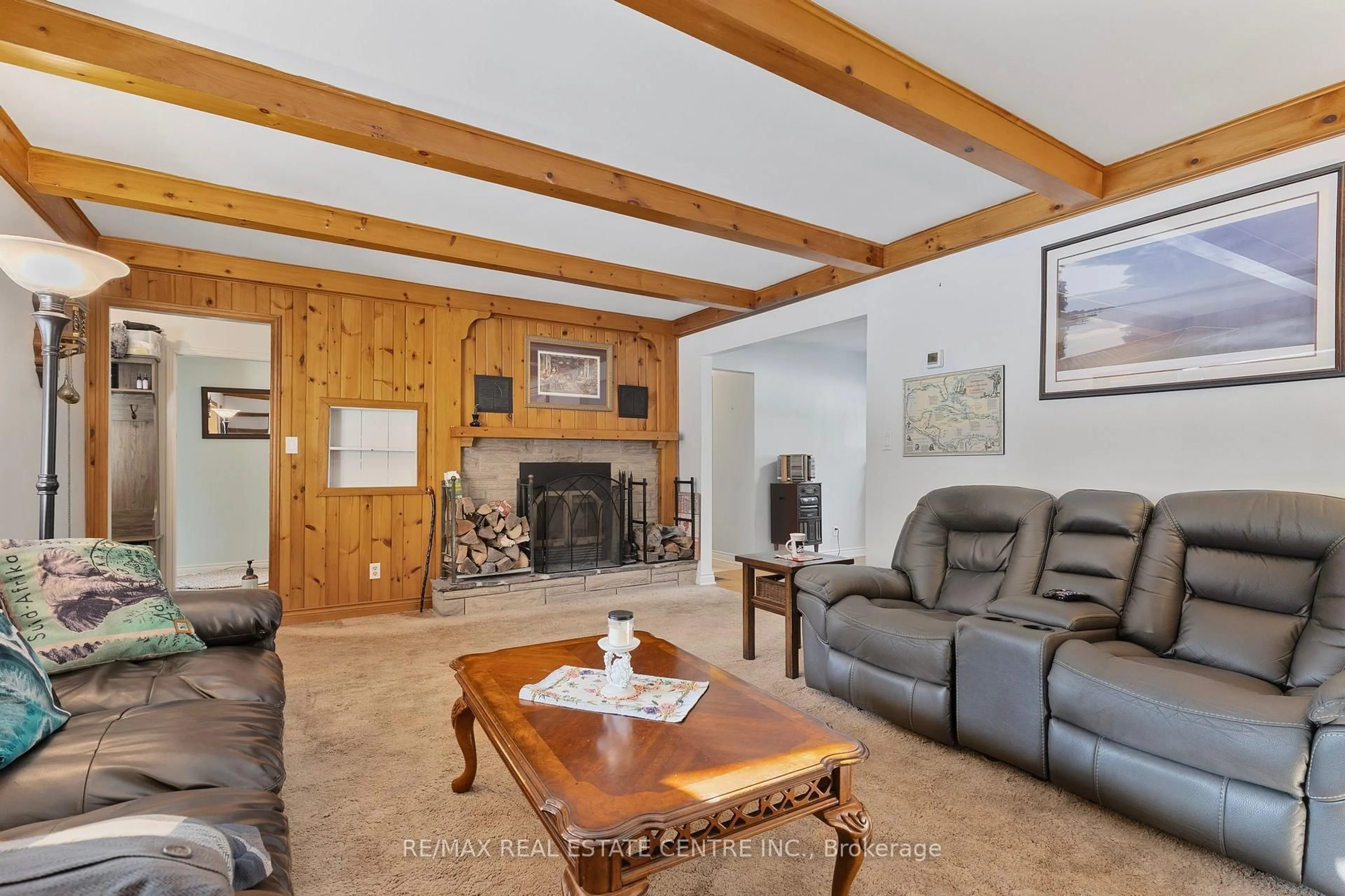 Living room with furniture, unknown for 475158 County Road 11, Amaranth Ontario L9W 0R6