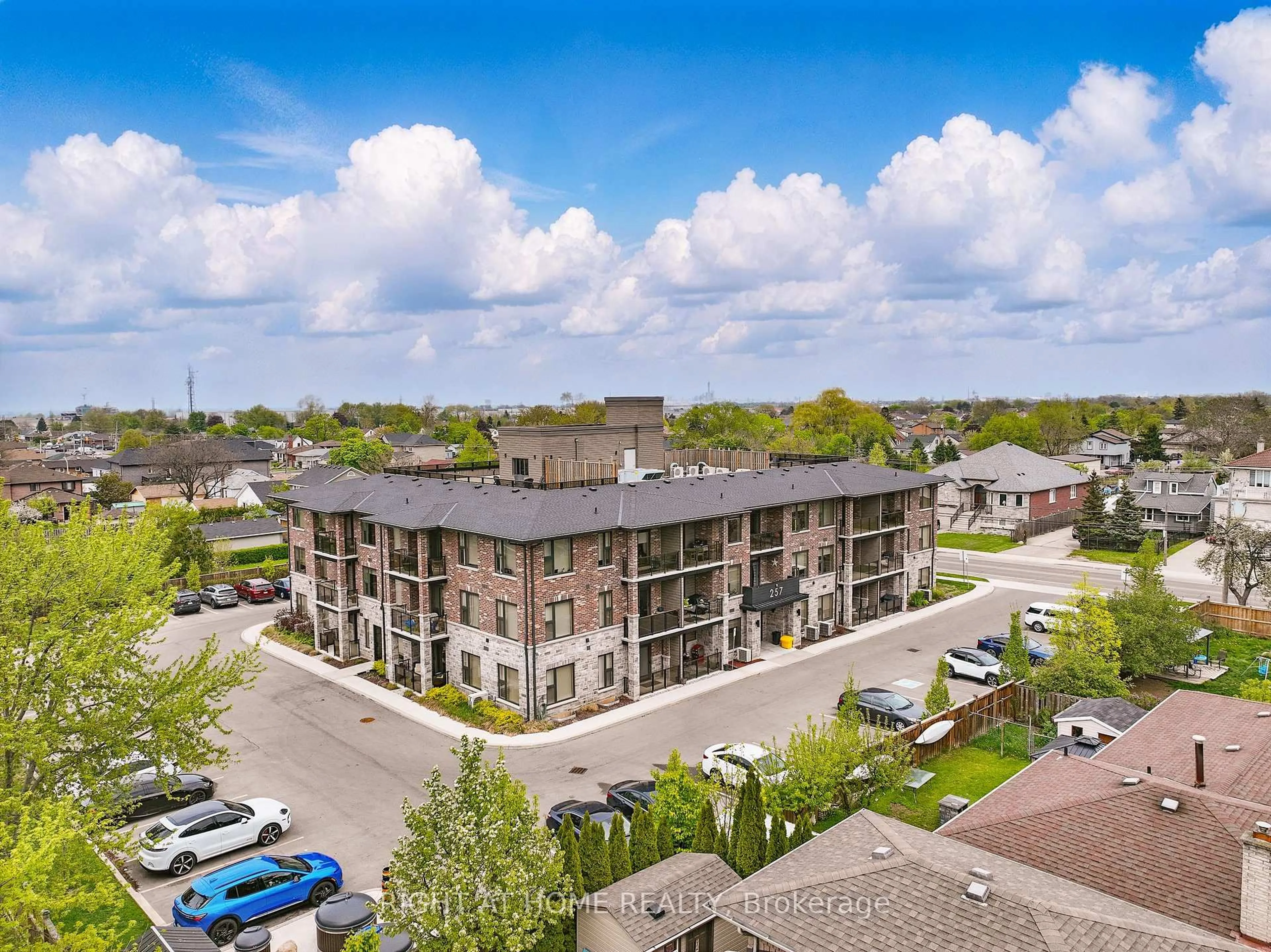 A pic from outside/outdoor area/front of a property/back of a property/a pic from drone, unknown for 257 Millen Rd #305, Hamilton Ontario L8E 2H1