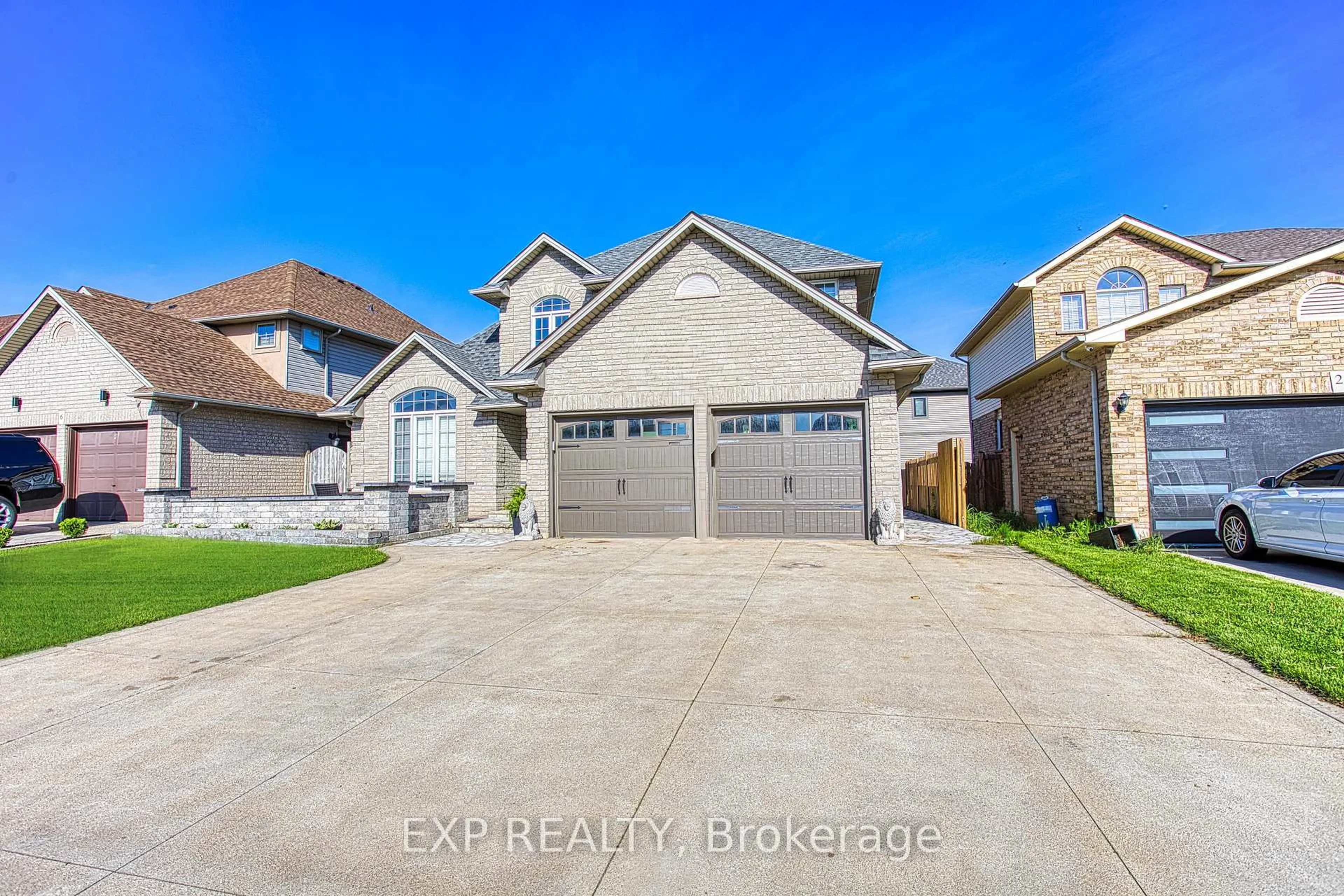 Unknown for 4 Tuscani Dr, Hamilton Ontario L8E 5W4