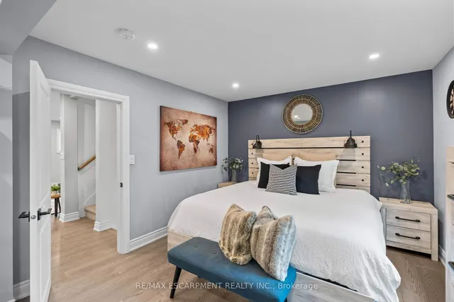 Additional property image - 342 East 15th St