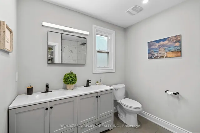 Additional property image - 342 East 15th St