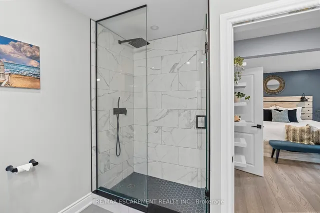 Additional property image - 342 East 15th St