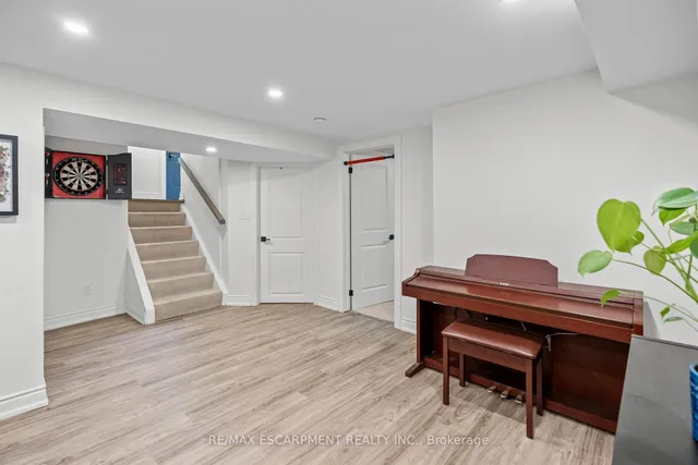 Additional property image - 342 East 15th St