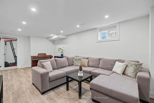 Additional property image - 342 East 15th St