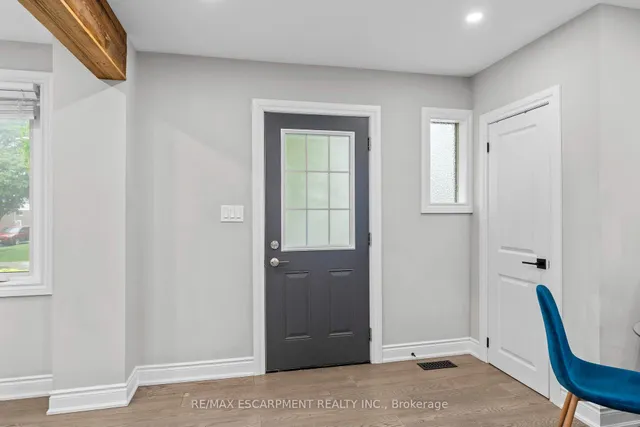 Additional property image - 342 East 15th St