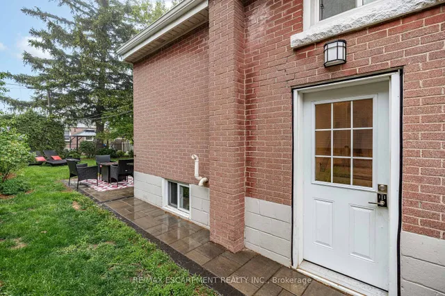 Additional property image - 342 East 15th St