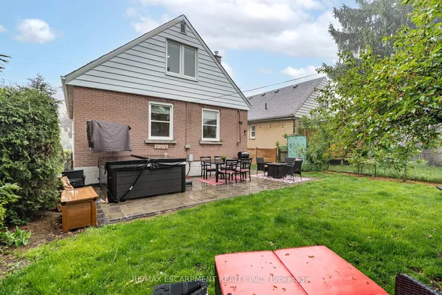 Additional property image - 342 East 15th St