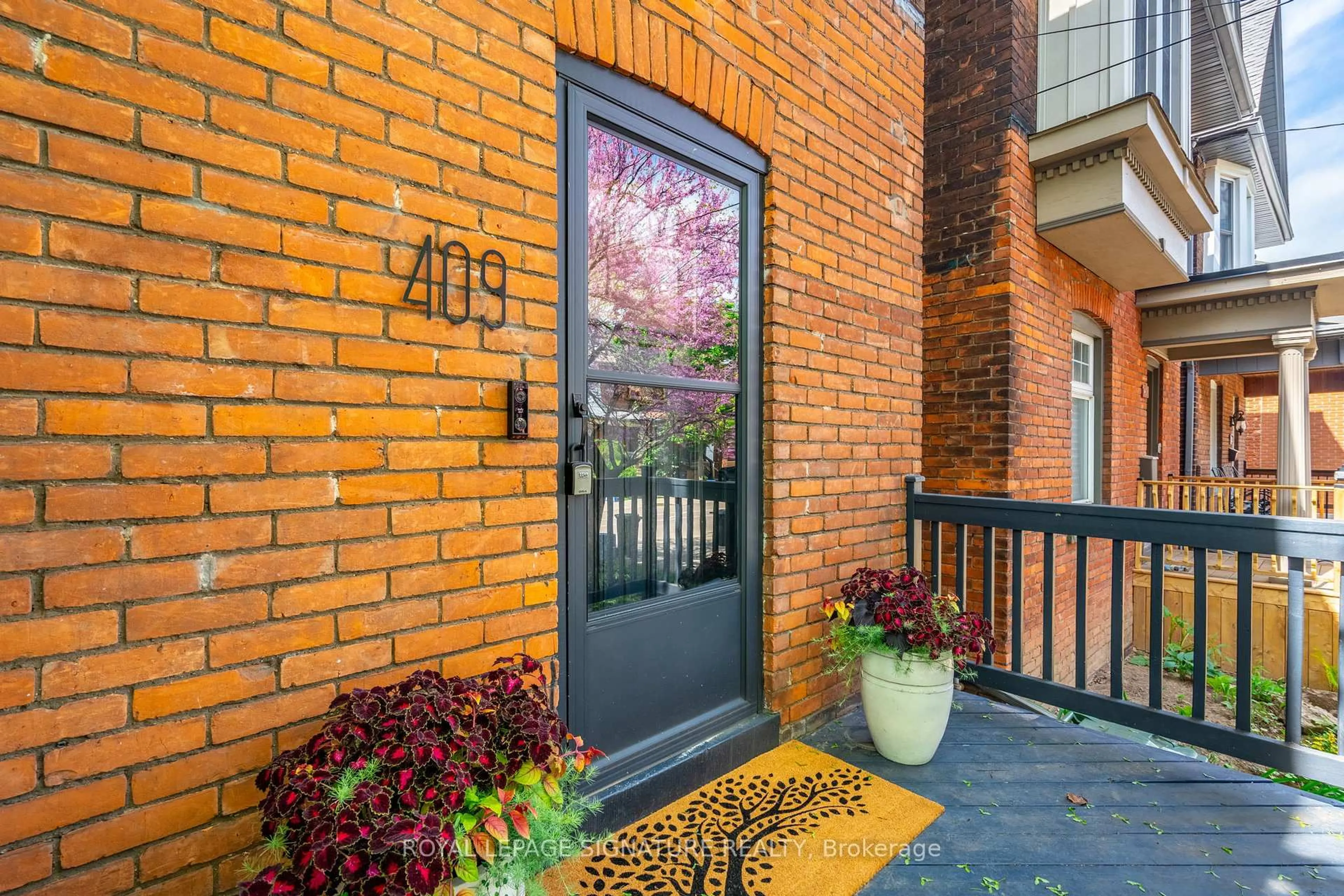 Unknown for 409 Herkimer St, Hamilton Ontario L8P 2J4