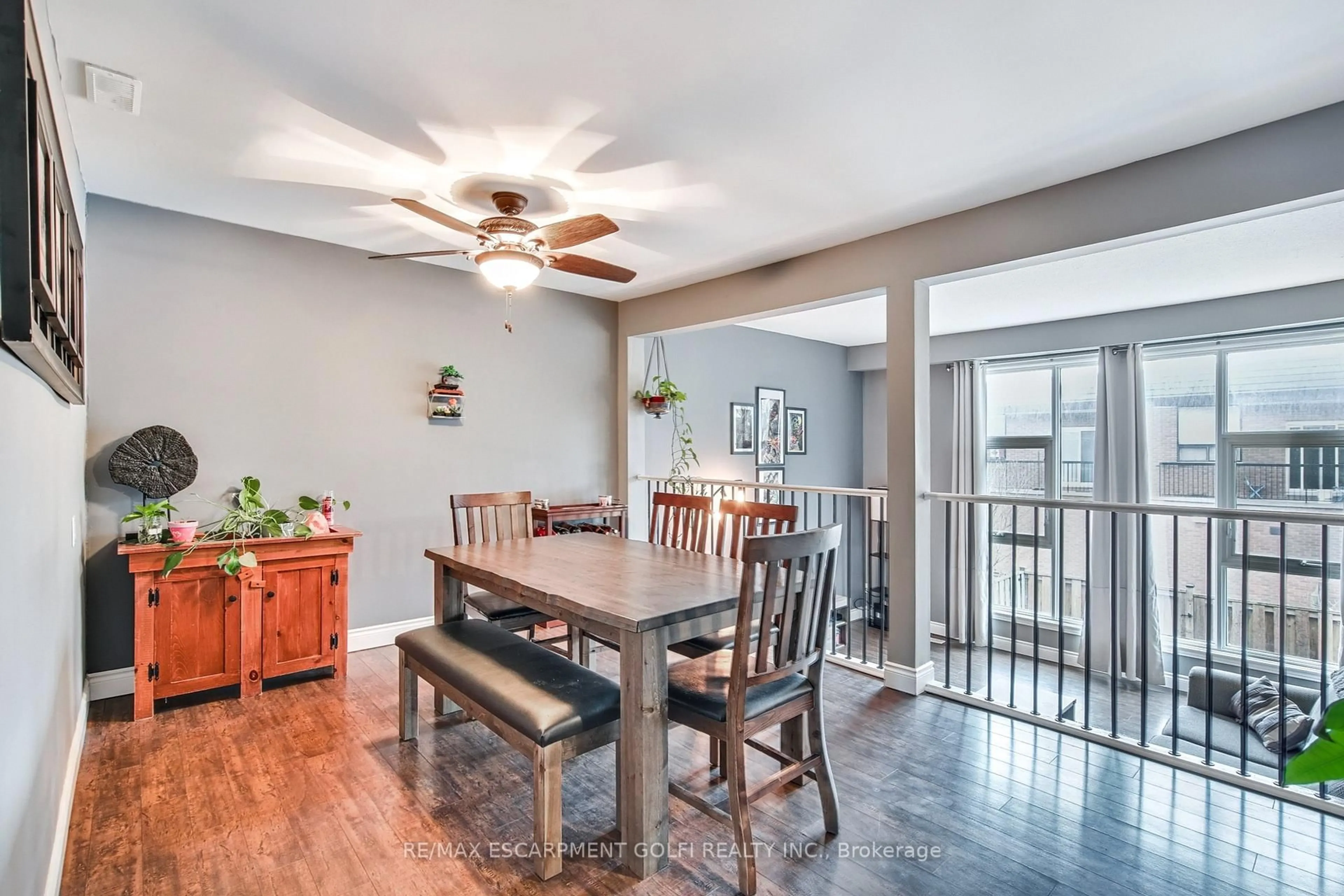 Dining room, wood/laminate floor for 23 WATSONS Lane #2, Hamilton Ontario L9H 5G9