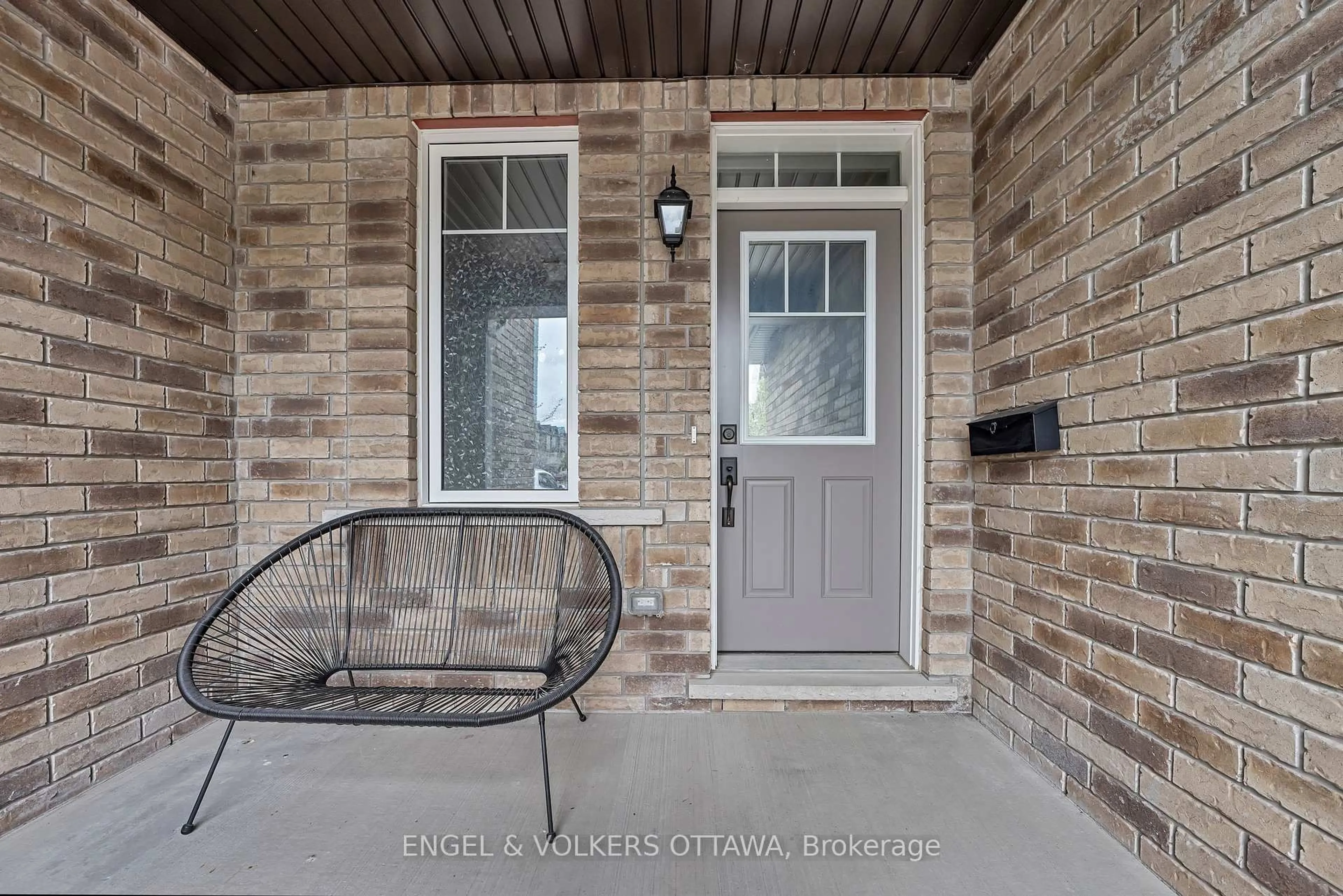 Unknown for 756 Mayfly Cres, Ottawa Ontario K2J 6C9