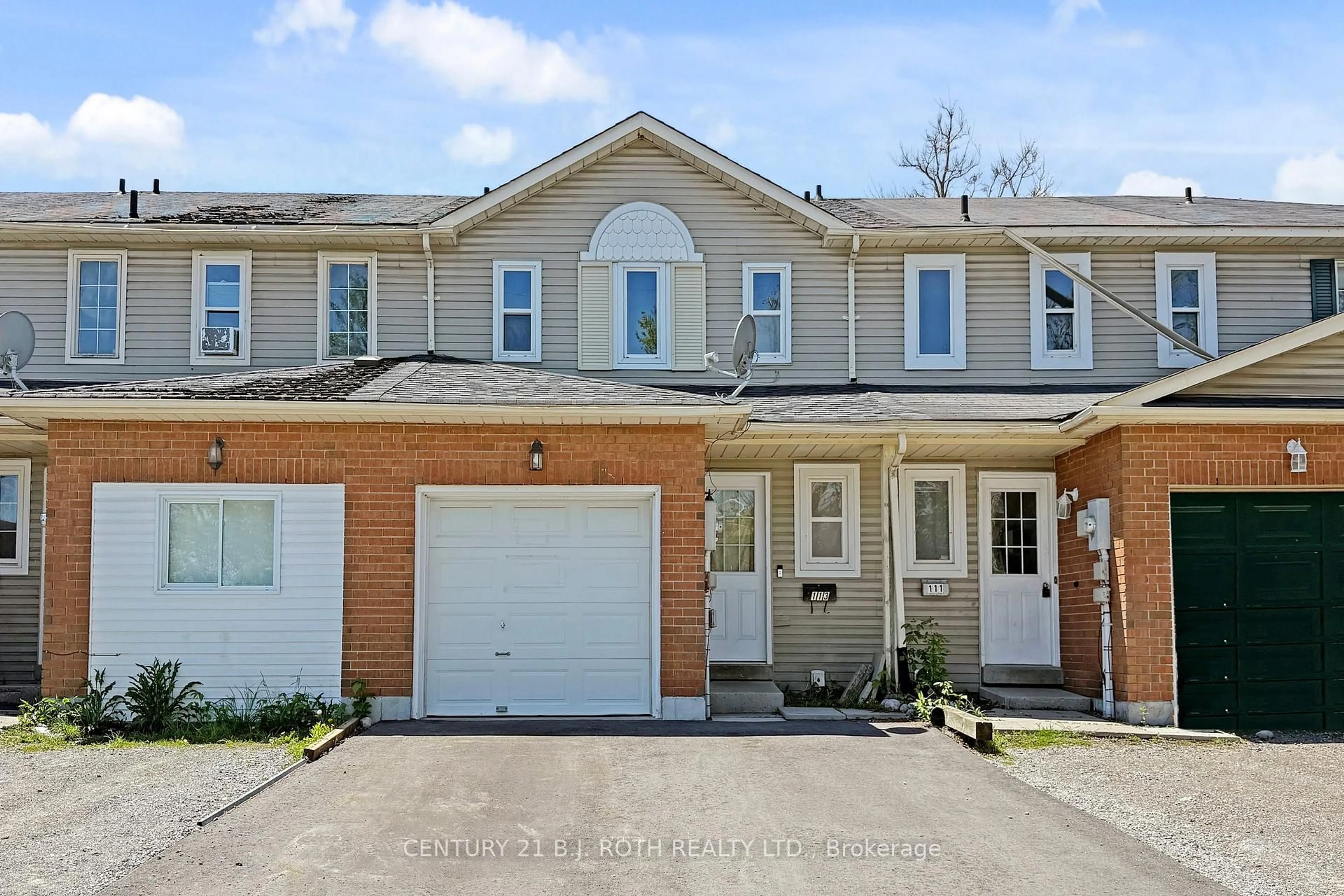 Home with brick exterior material, street for 113 Albert St, Kawartha Lakes Ontario K9V 6G1