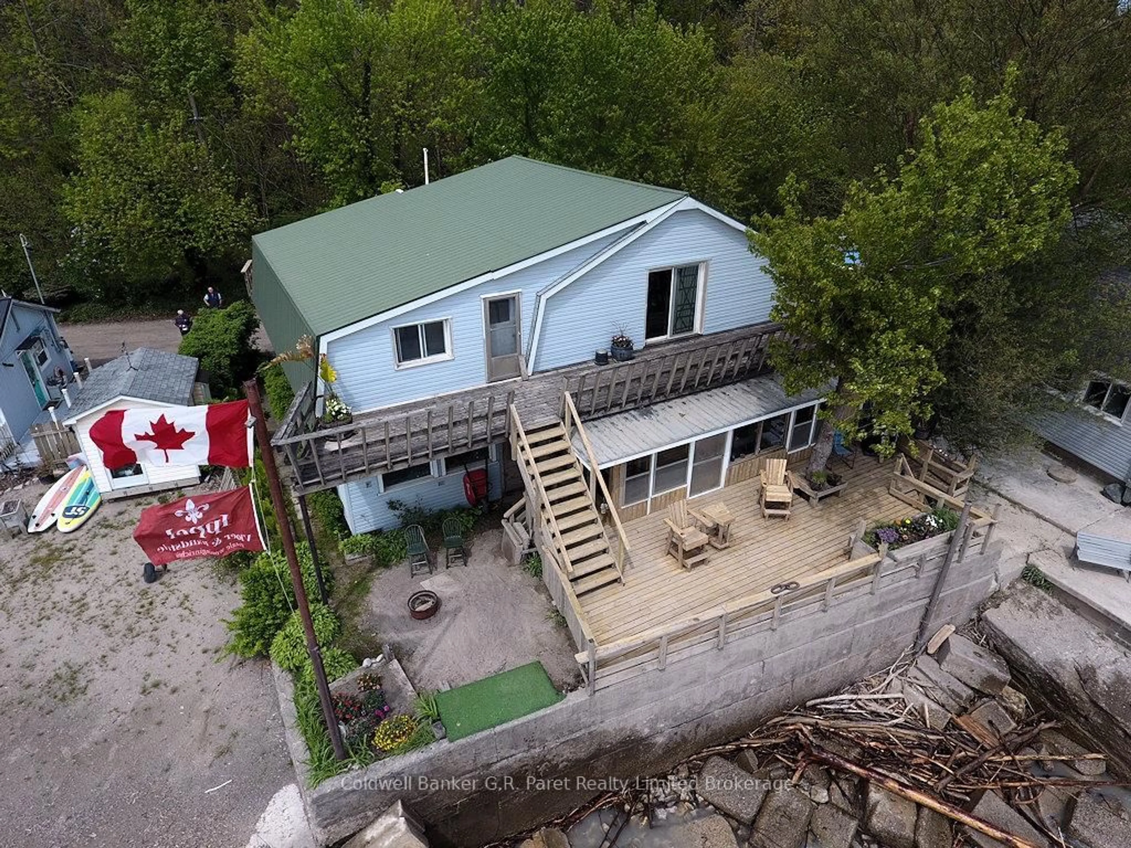A pic from outside/outdoor area/front of a property/back of a property/a pic from drone, building for 3393 Waneeta Dr, Malahide Ontario N5H 2R2